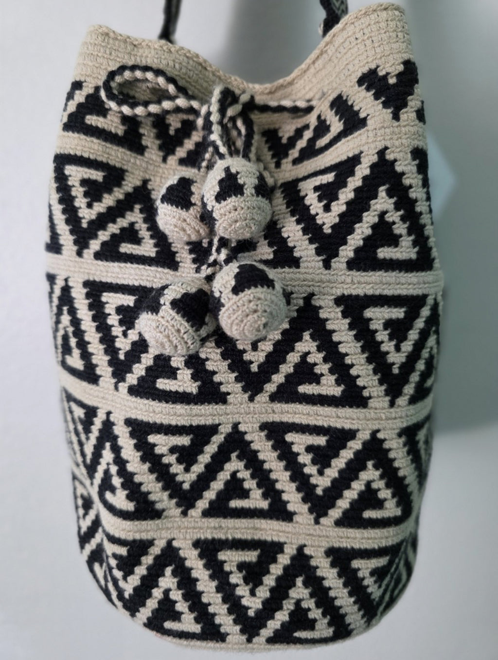 Echo Triangles - Authentic Handmade Wayuu Mochila Bag, Large
