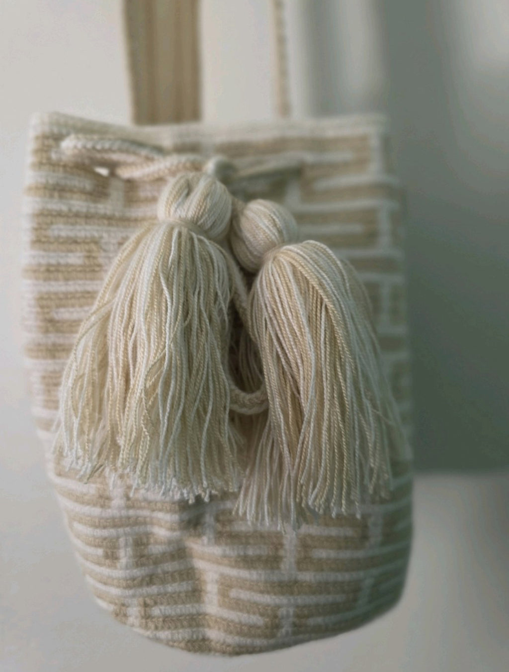 Chevron de Medianoche - Authentic Handmade Wayuu Mochila Bag – Medium Everyday Shoulder Bag – Fair Trade RO18