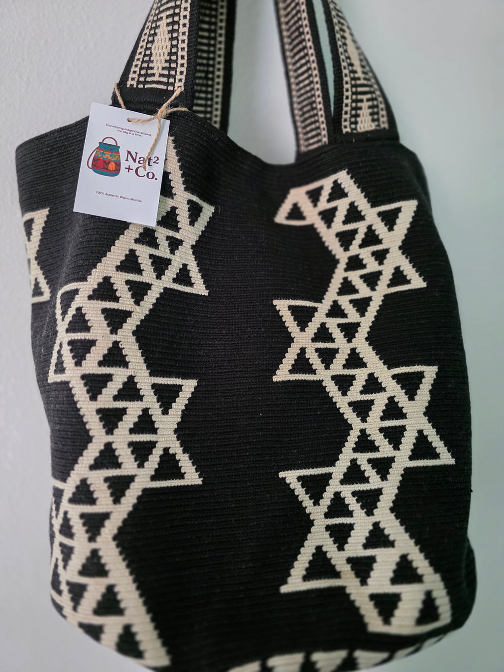Sombra – Handwoven Wayuu Tote