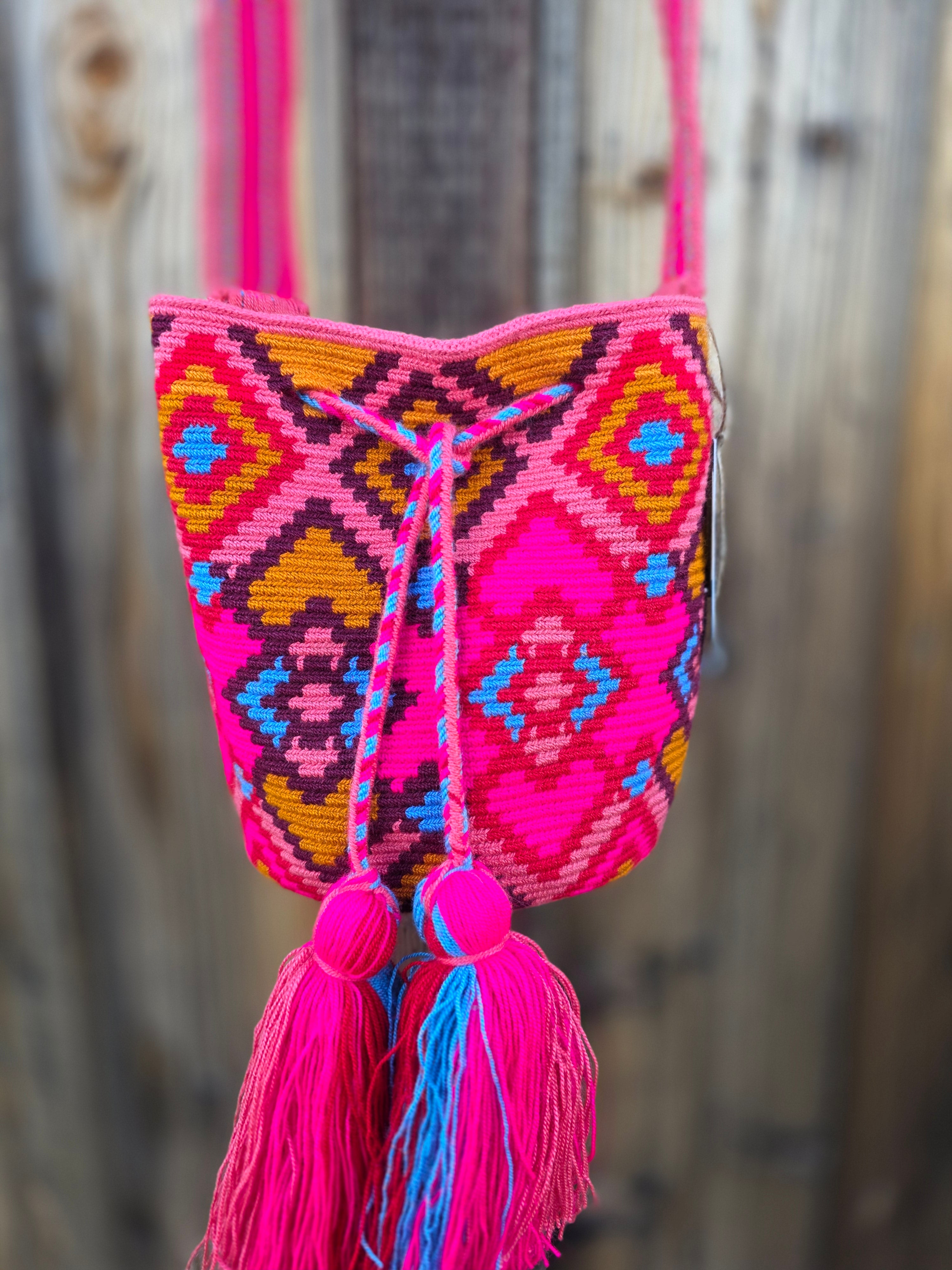 Pulse Bloom

Medium One-Thread Mochila