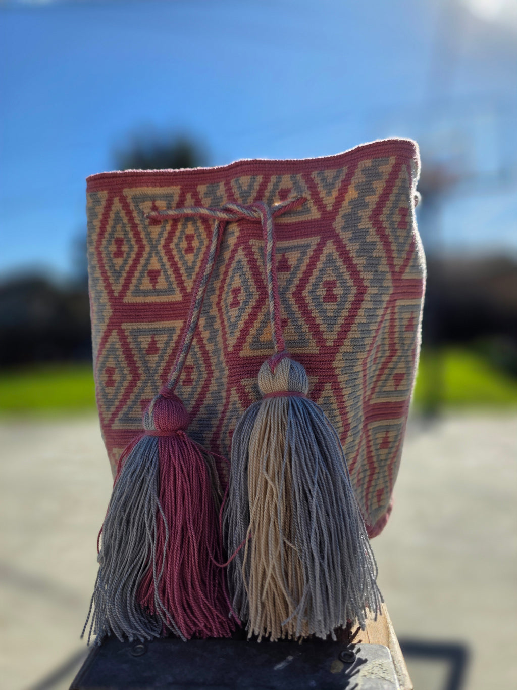Rose Ledger
Medium One-Thread Mochila
