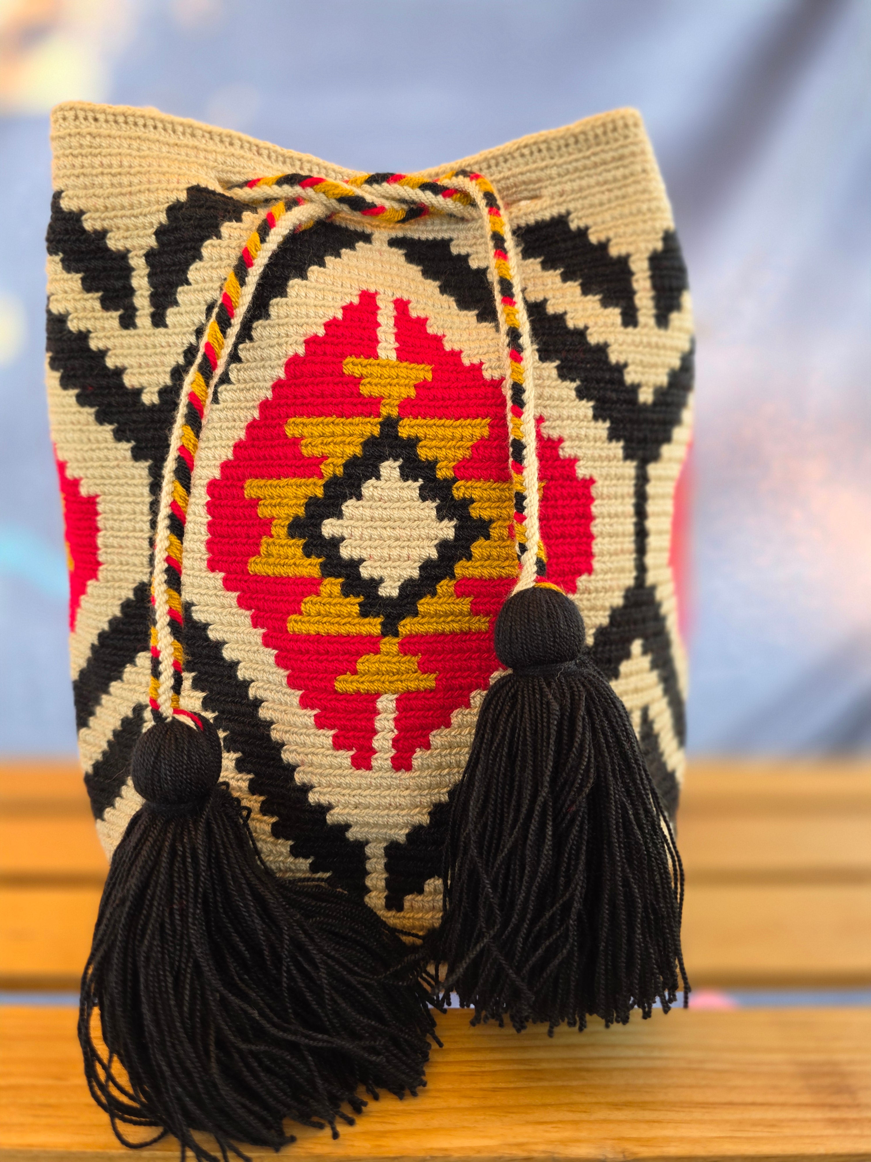 Fiera – Two-Thread Wayuu Mochila Bag Medium