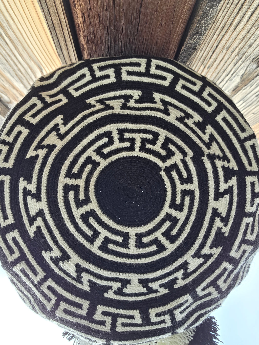 Black Ivory
Large | One-Thread