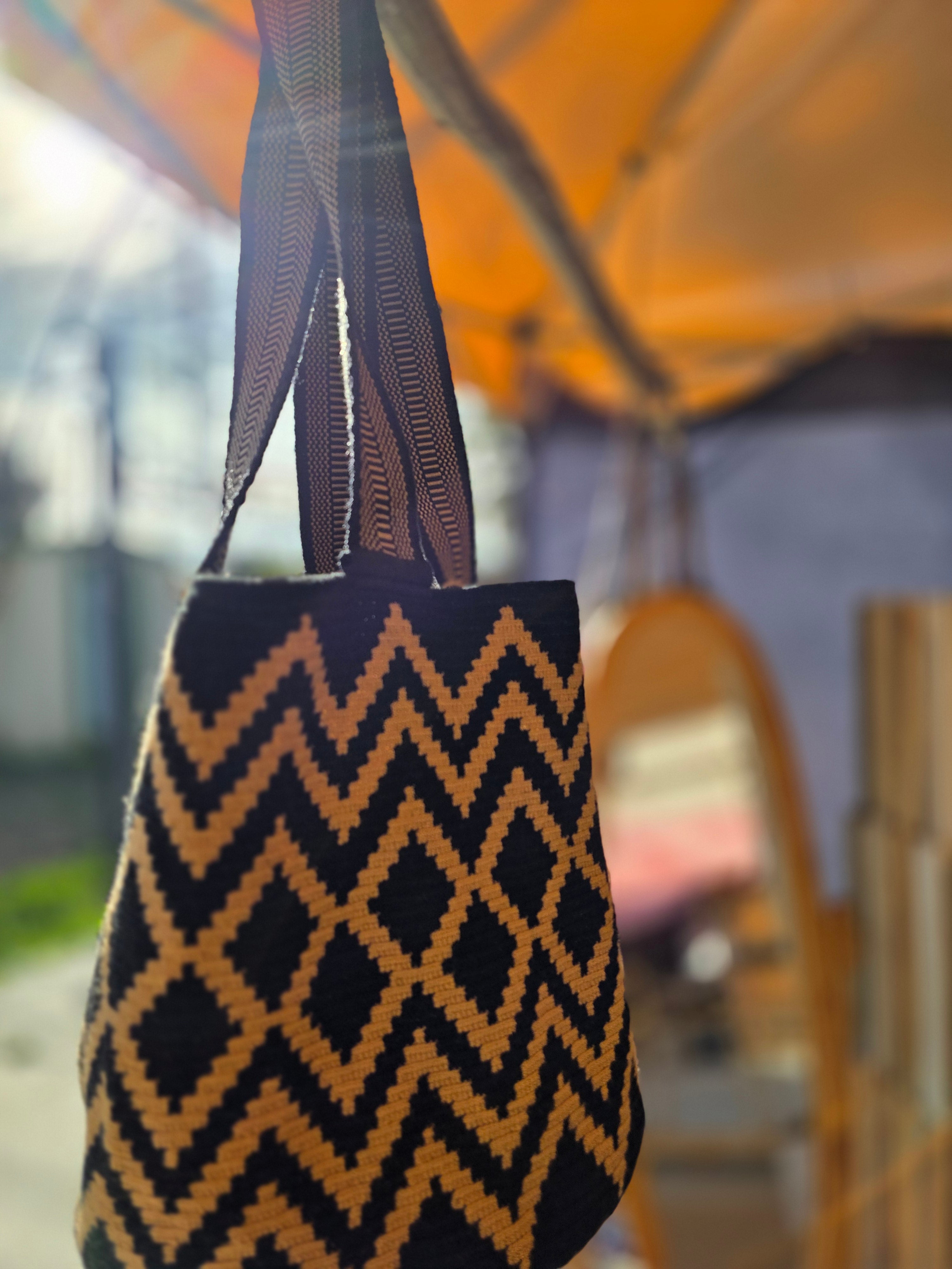 Suna – One-Thread Wayuu Tote Bag