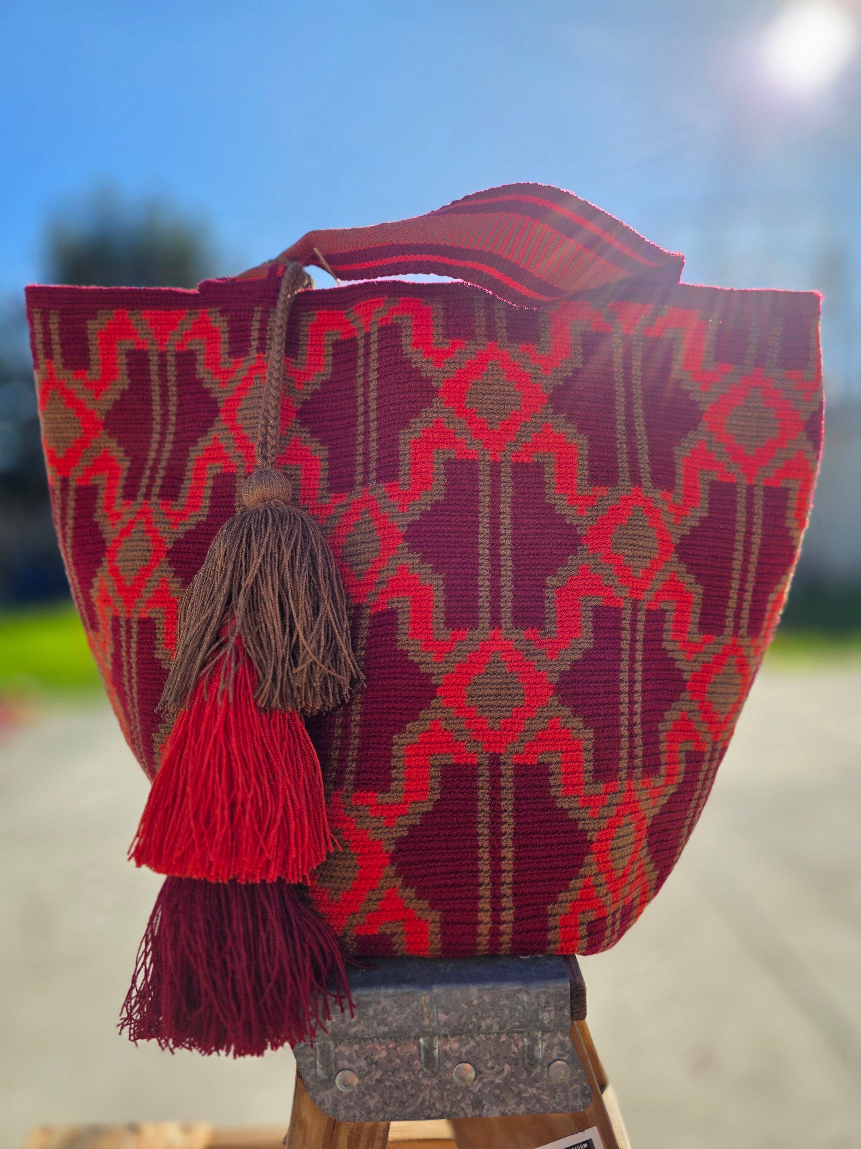 Red Mesa — Wayuu Two-Thread Tote