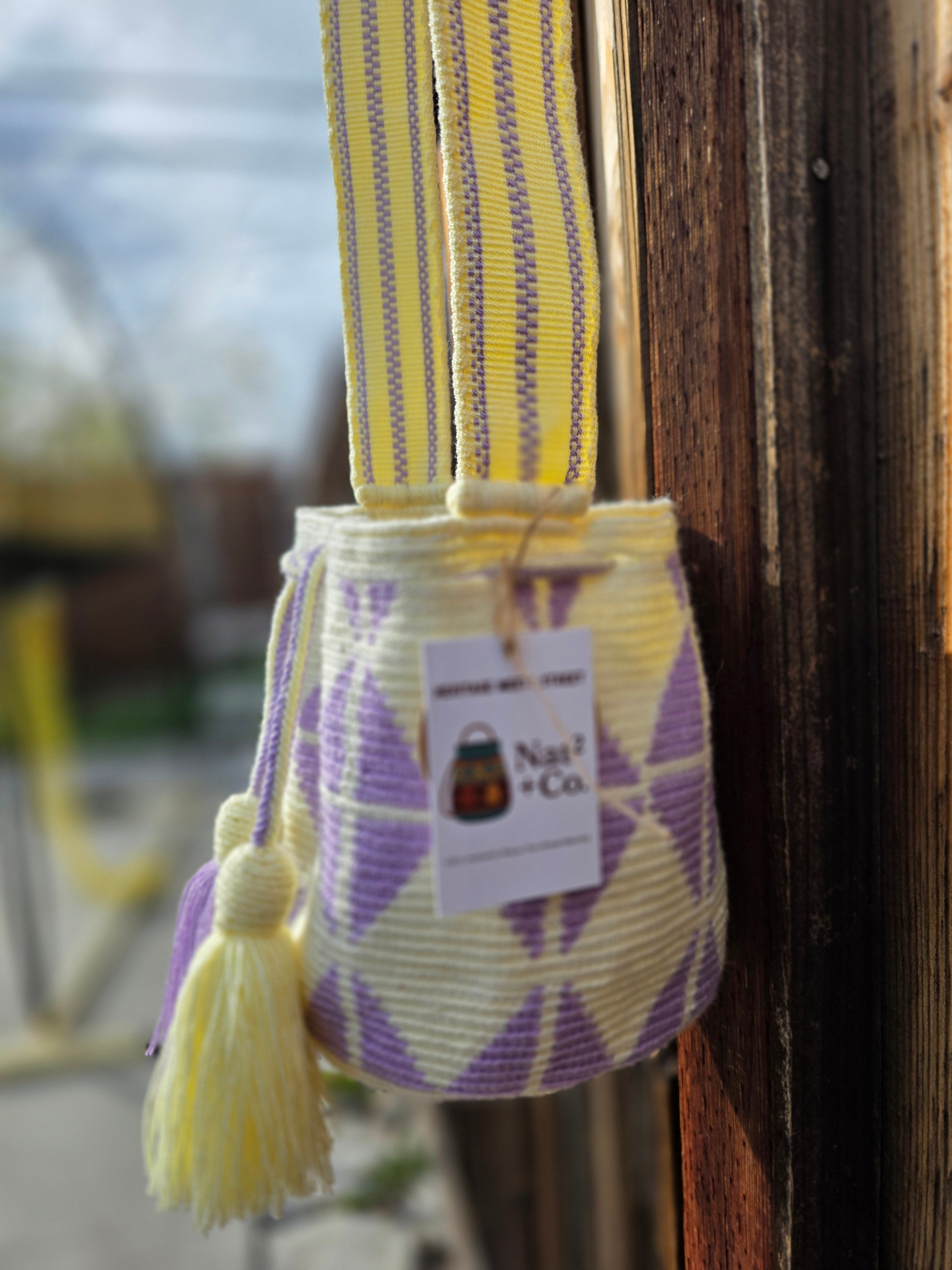 Soft Signal
Small Two-Thread Wayuu Mochila