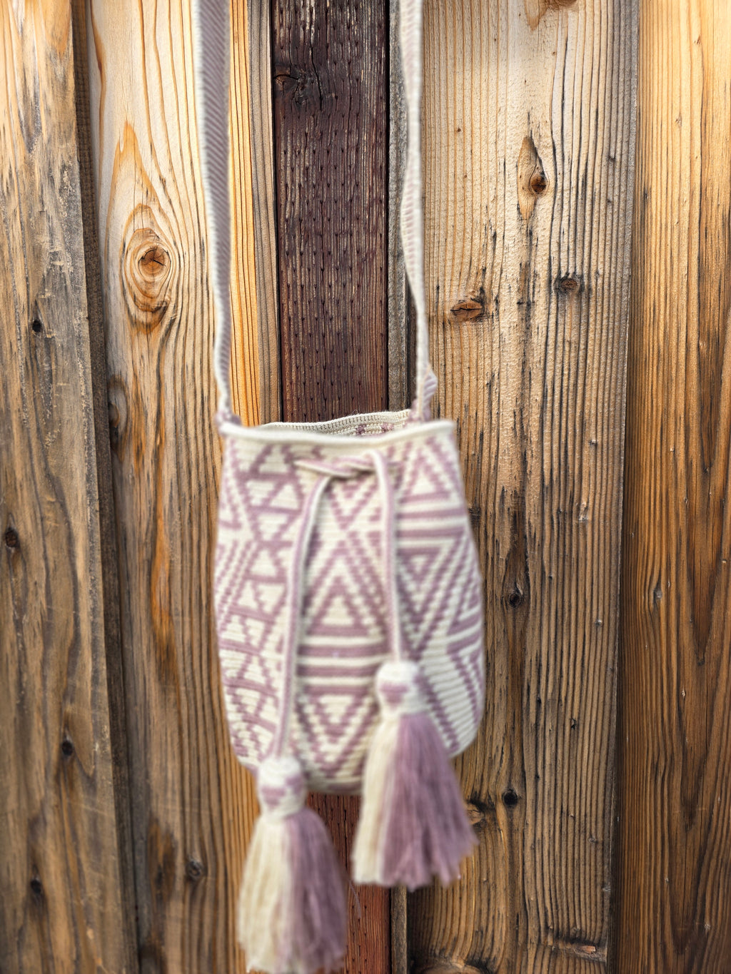 Heirloom Path
Small Two-Thread Mochila