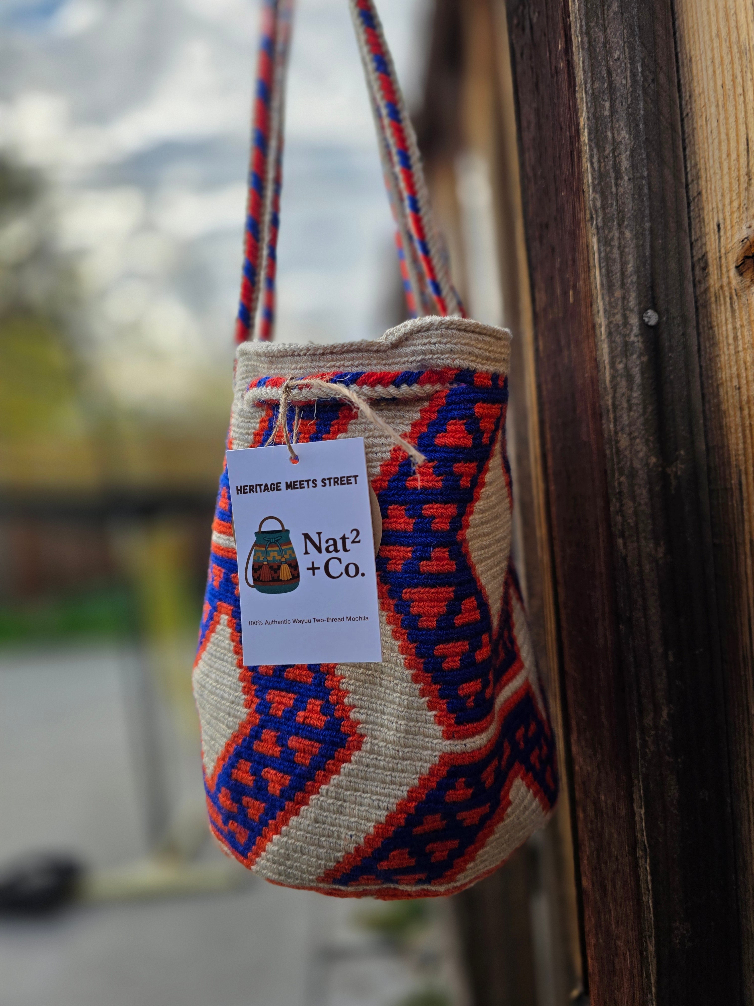 Hexline
Small Two-Thread Mochila