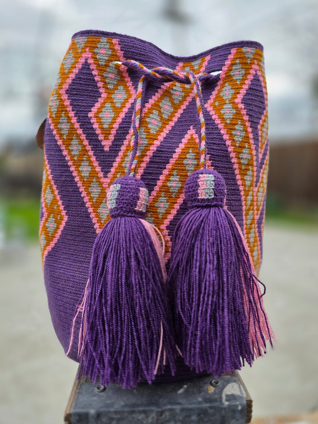 Chevron
Large | One-Thread Mochila