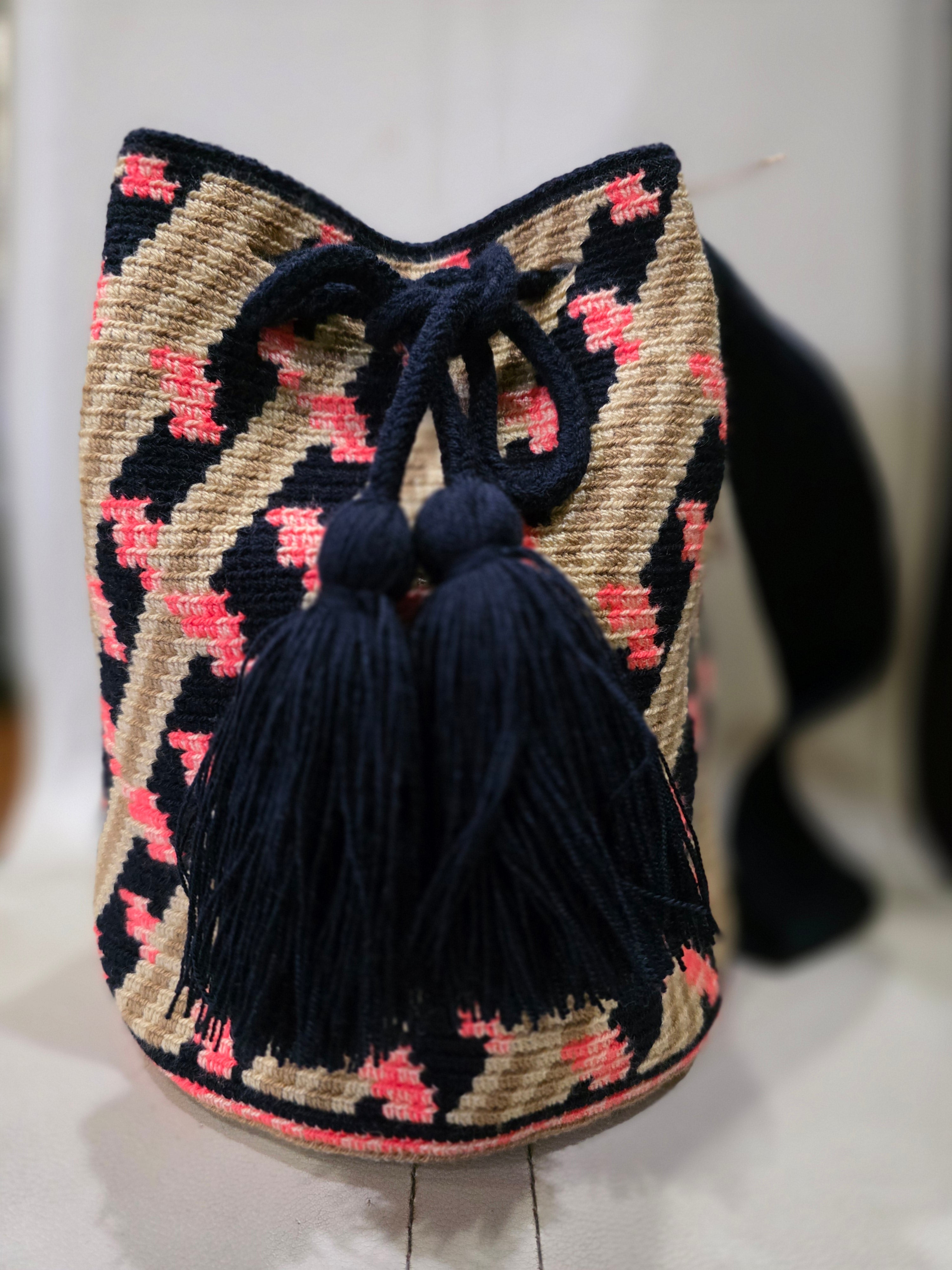 Coraline – Medium Two-Thread Wayuu Mochila Crossbody Bucket Bag