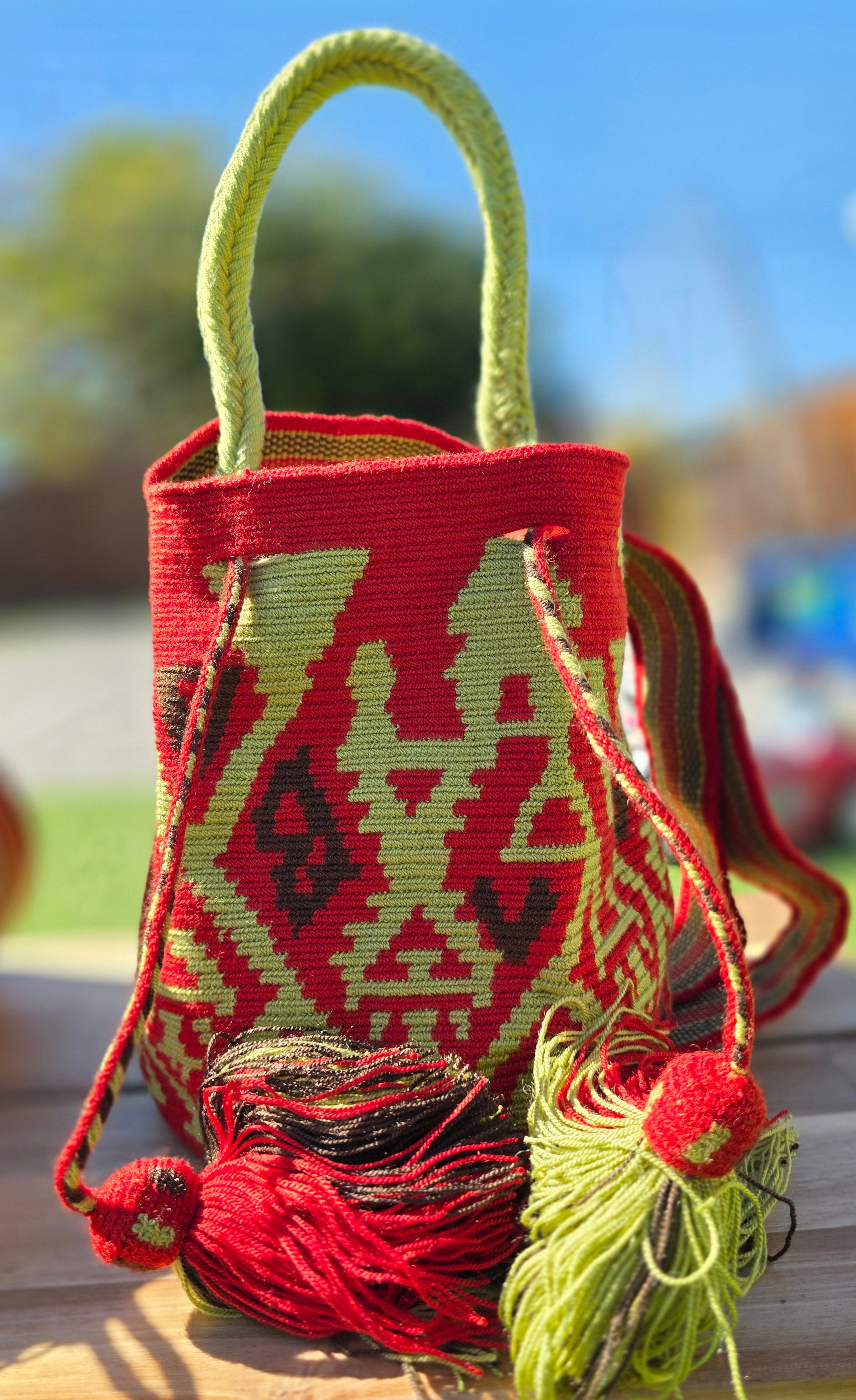 Brava – Medium One-Thread Wayuu Mochila