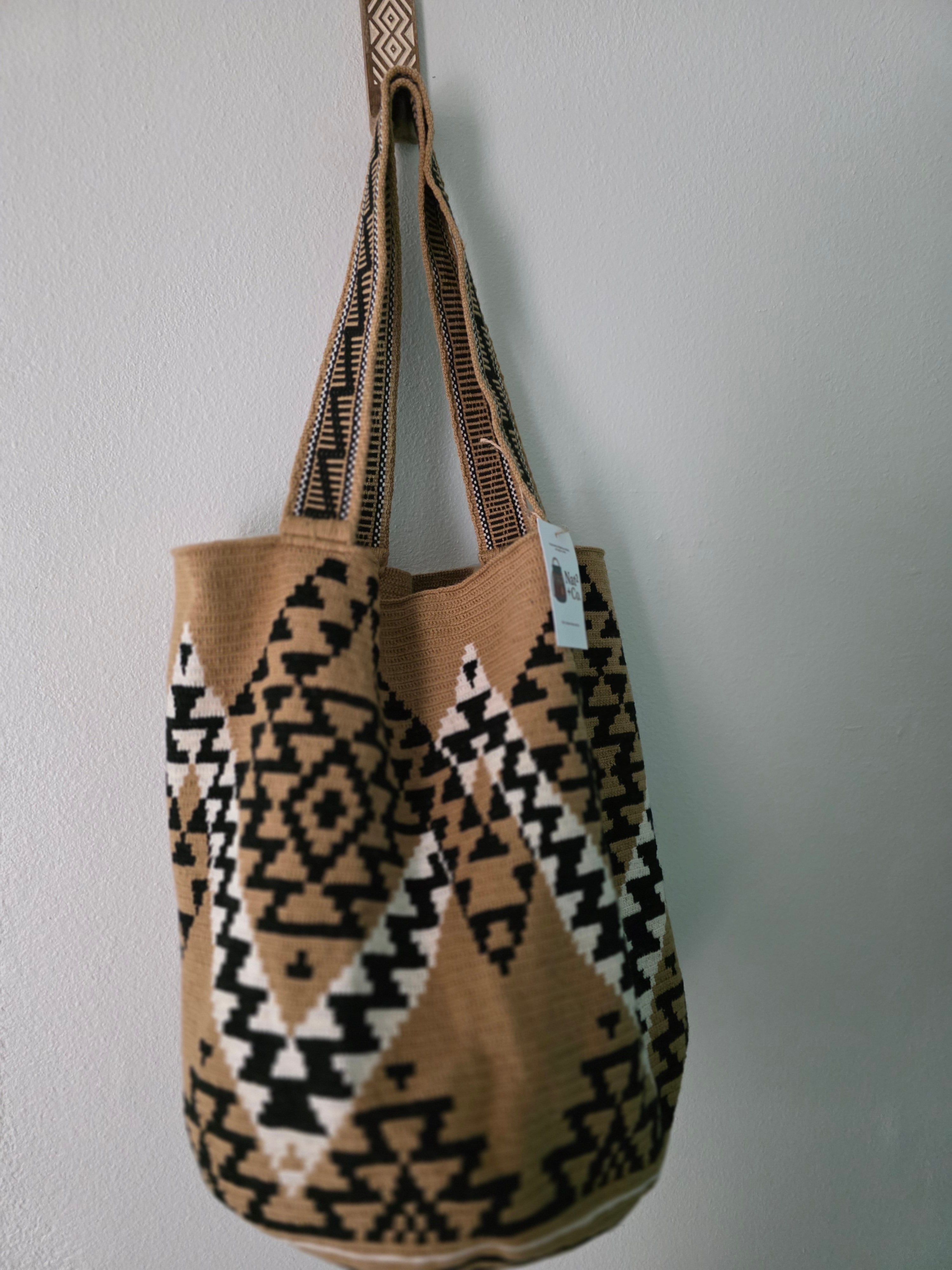 Araní – Handwoven Wayuu Tote