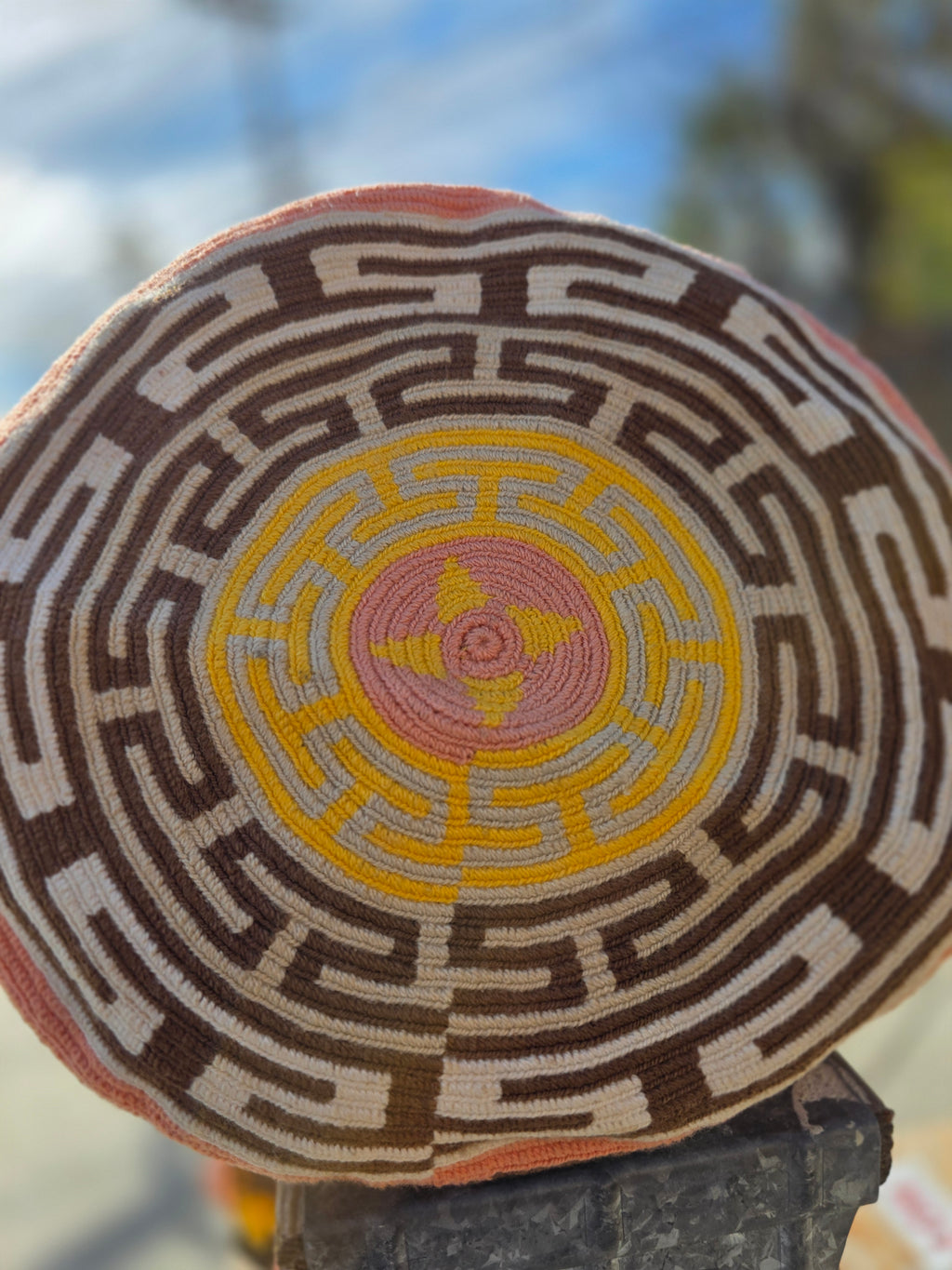 Golden Path Mochila — Large (One-Thread)