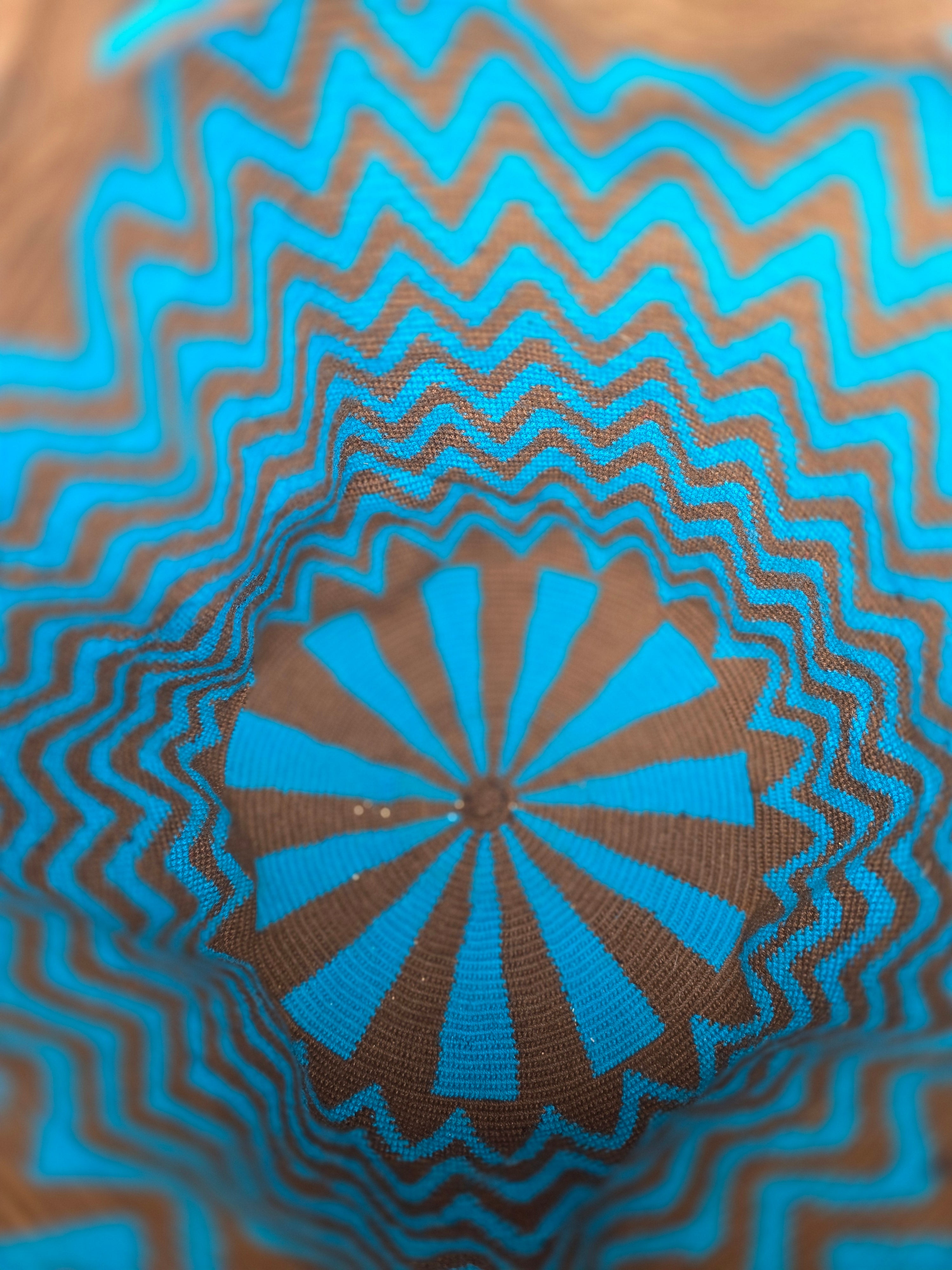 Turquoise Brown
Large | One-Thread
