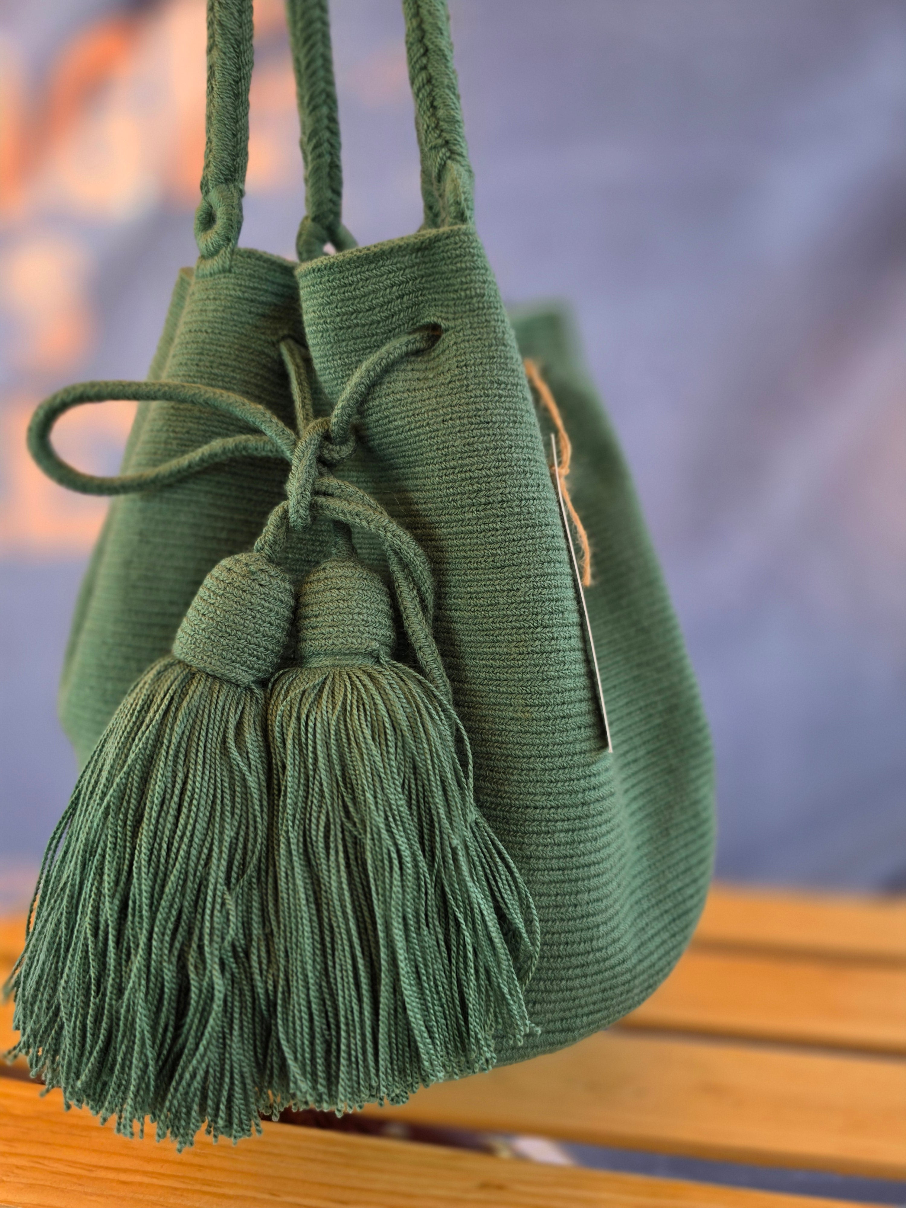Sage – One-Thread Premium Wayuu Mochila Medium