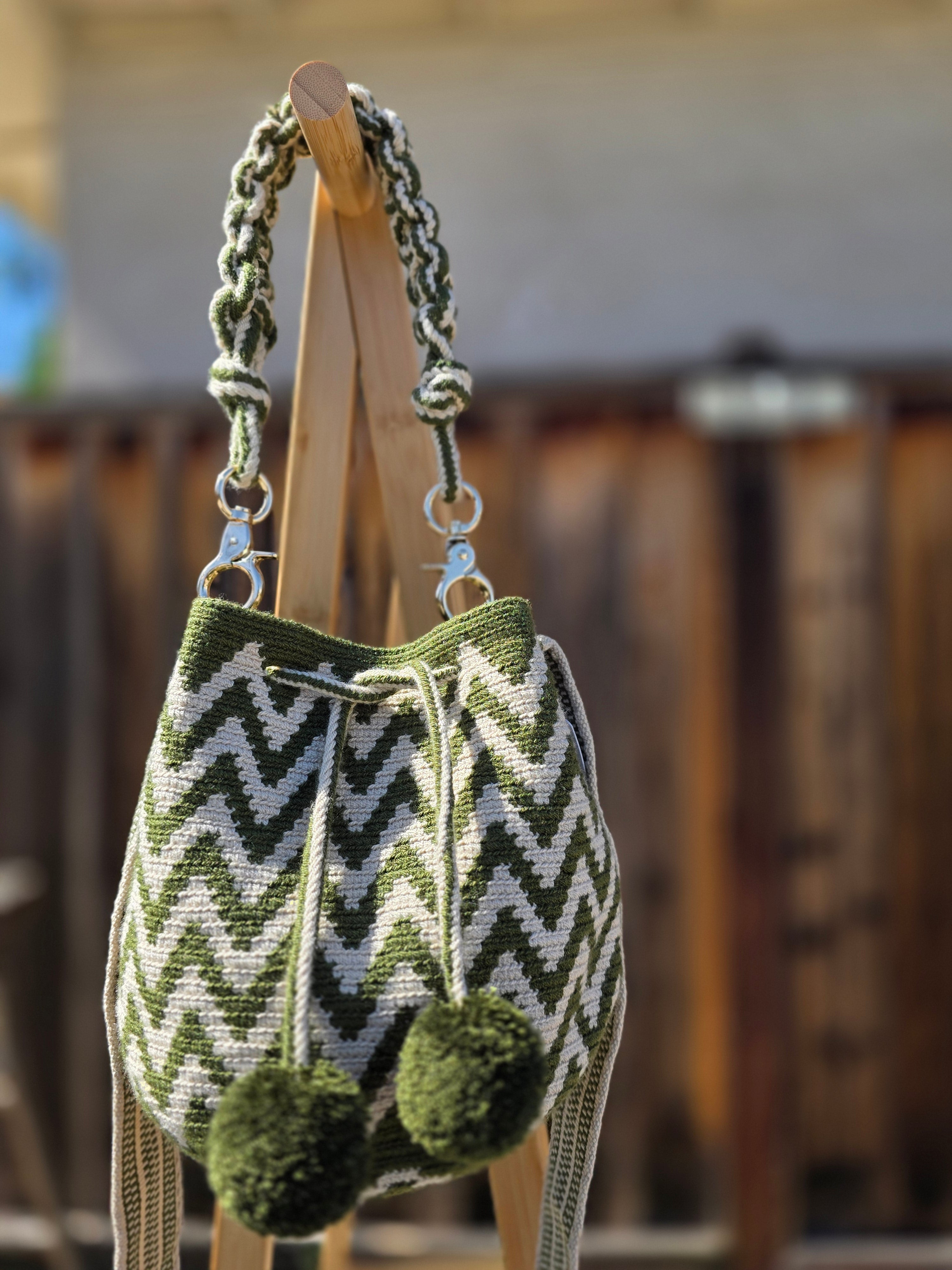 Small Double-strap Two-Thread Mochilas