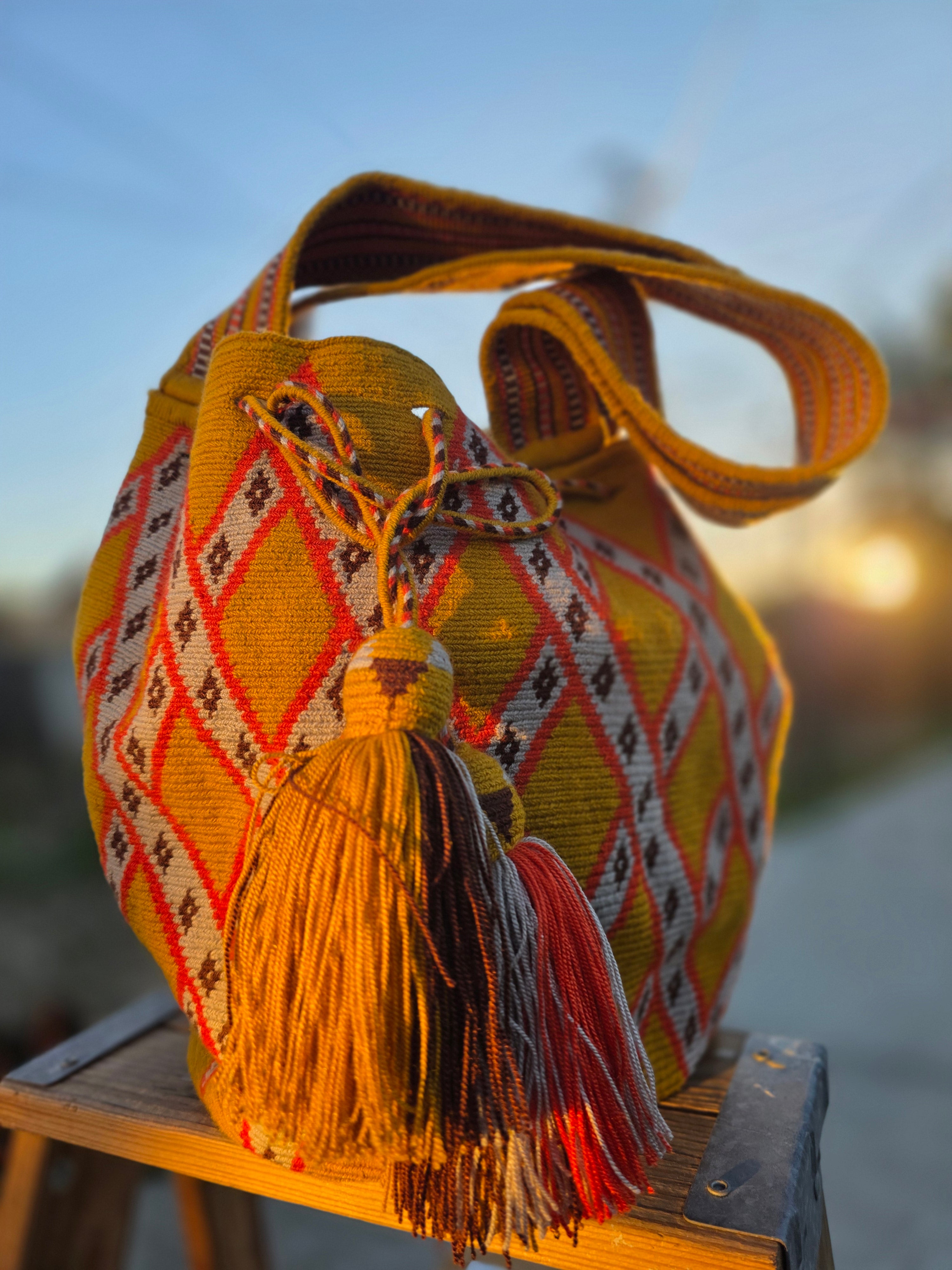 Amber Horizon- One-thread Thread Shoulder Bag Mochila