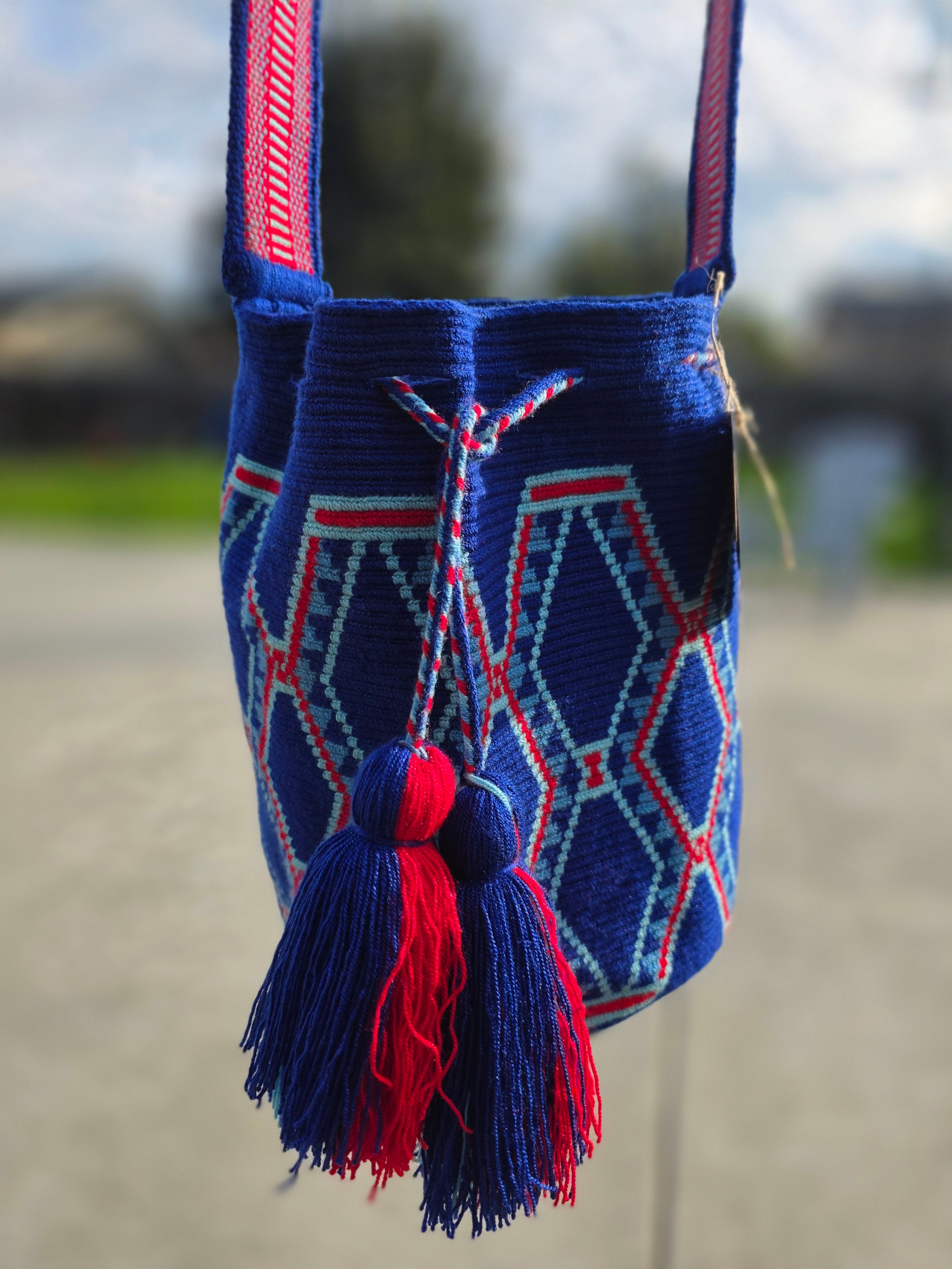 Electric Atlas Mochila — Large (One-Thread)