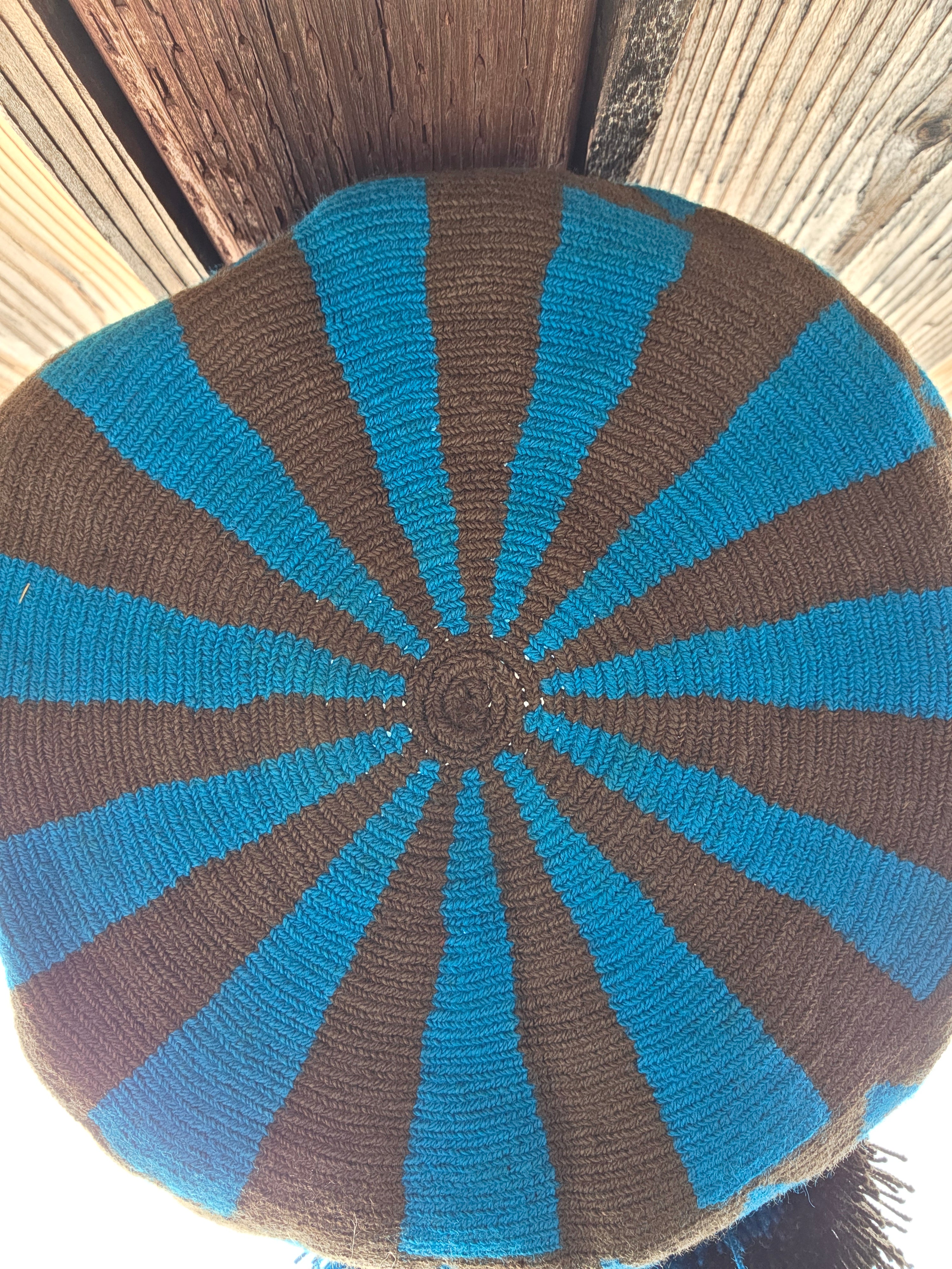 Turquoise Brown
Large | One-Thread