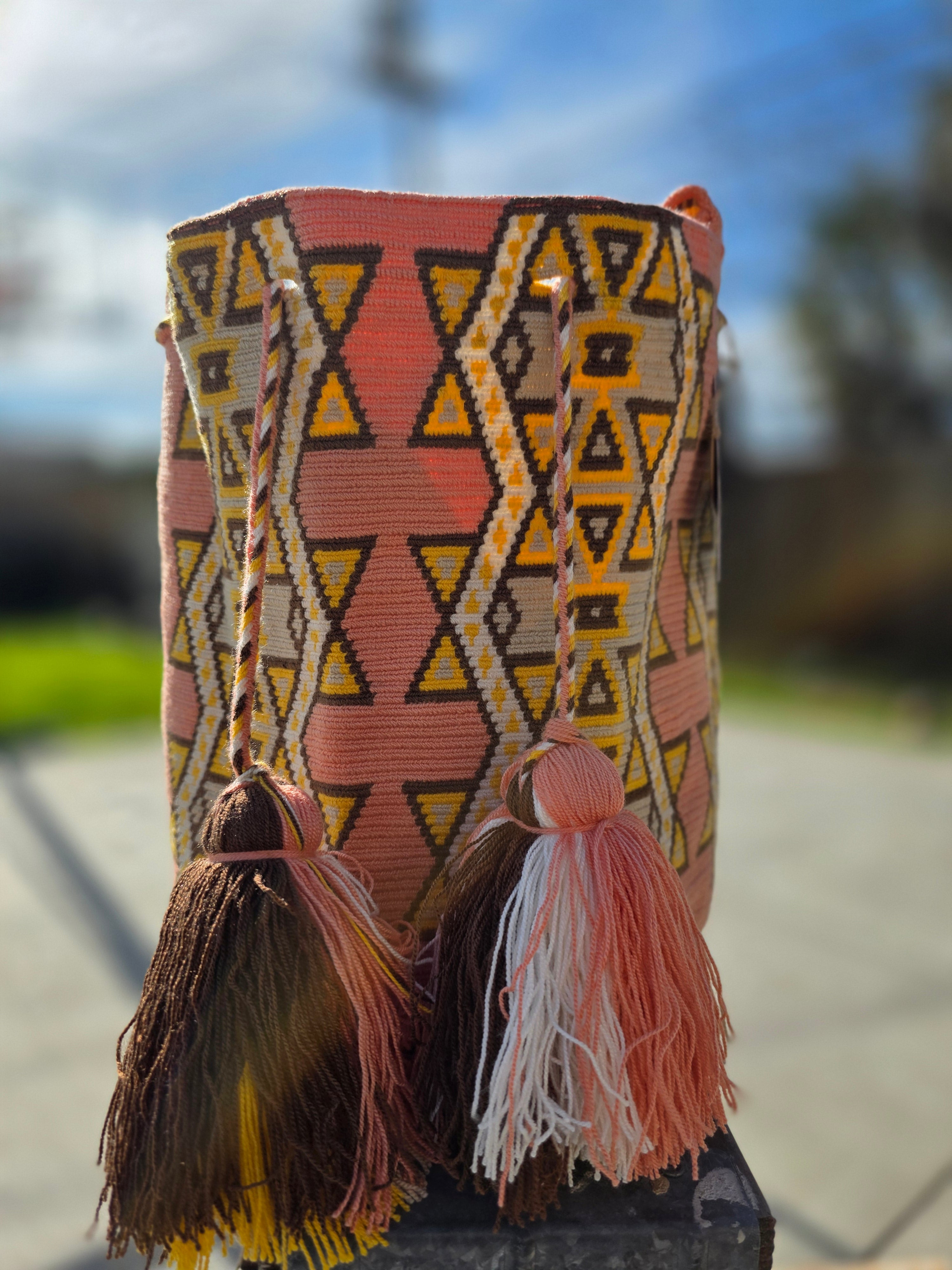 Golden Path Mochila — Large (One-Thread)