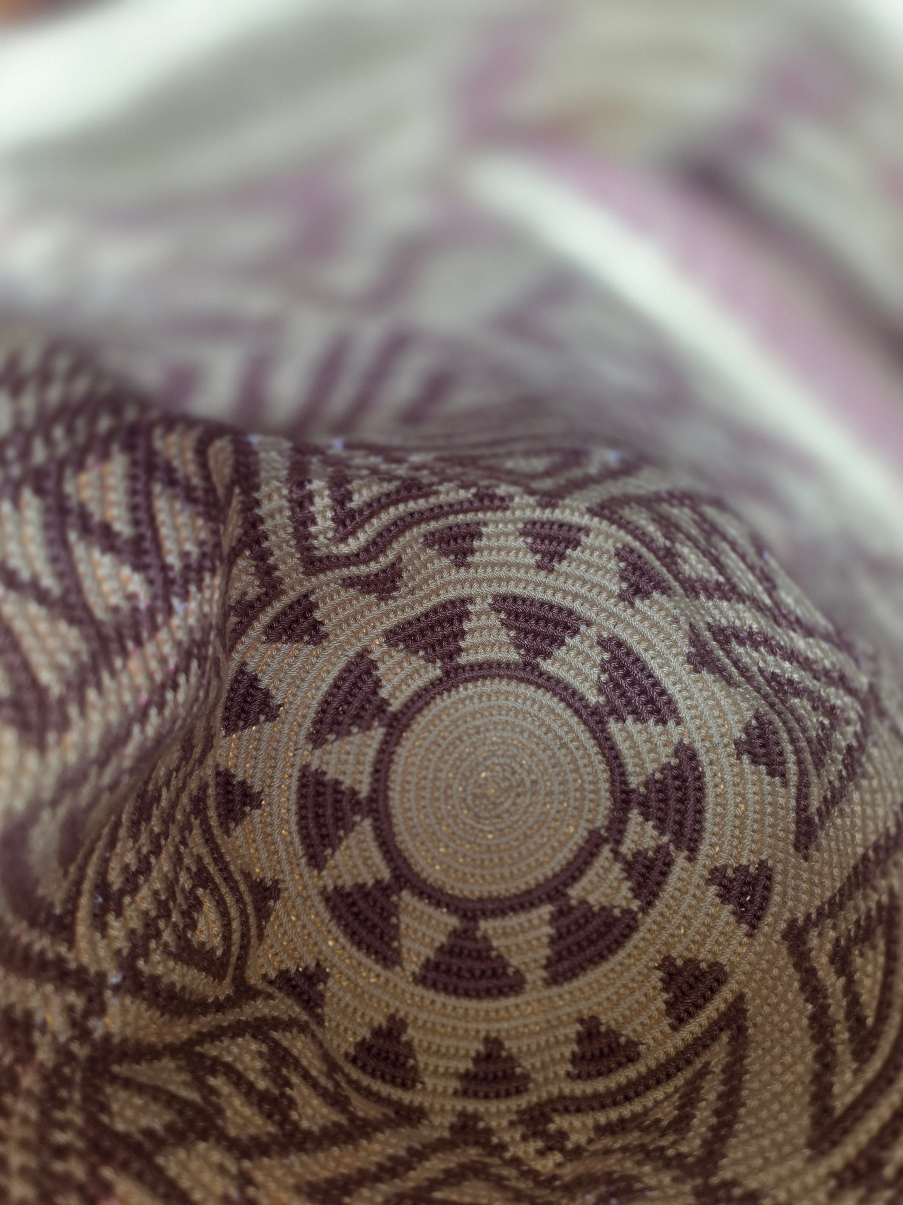 Heirloom Path
Small Two-Thread Mochila
