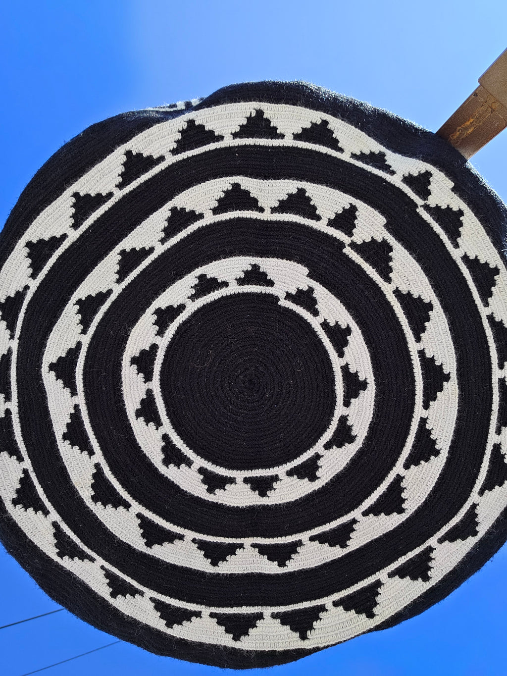 Signal Line
One-Thread Wayuu Tote