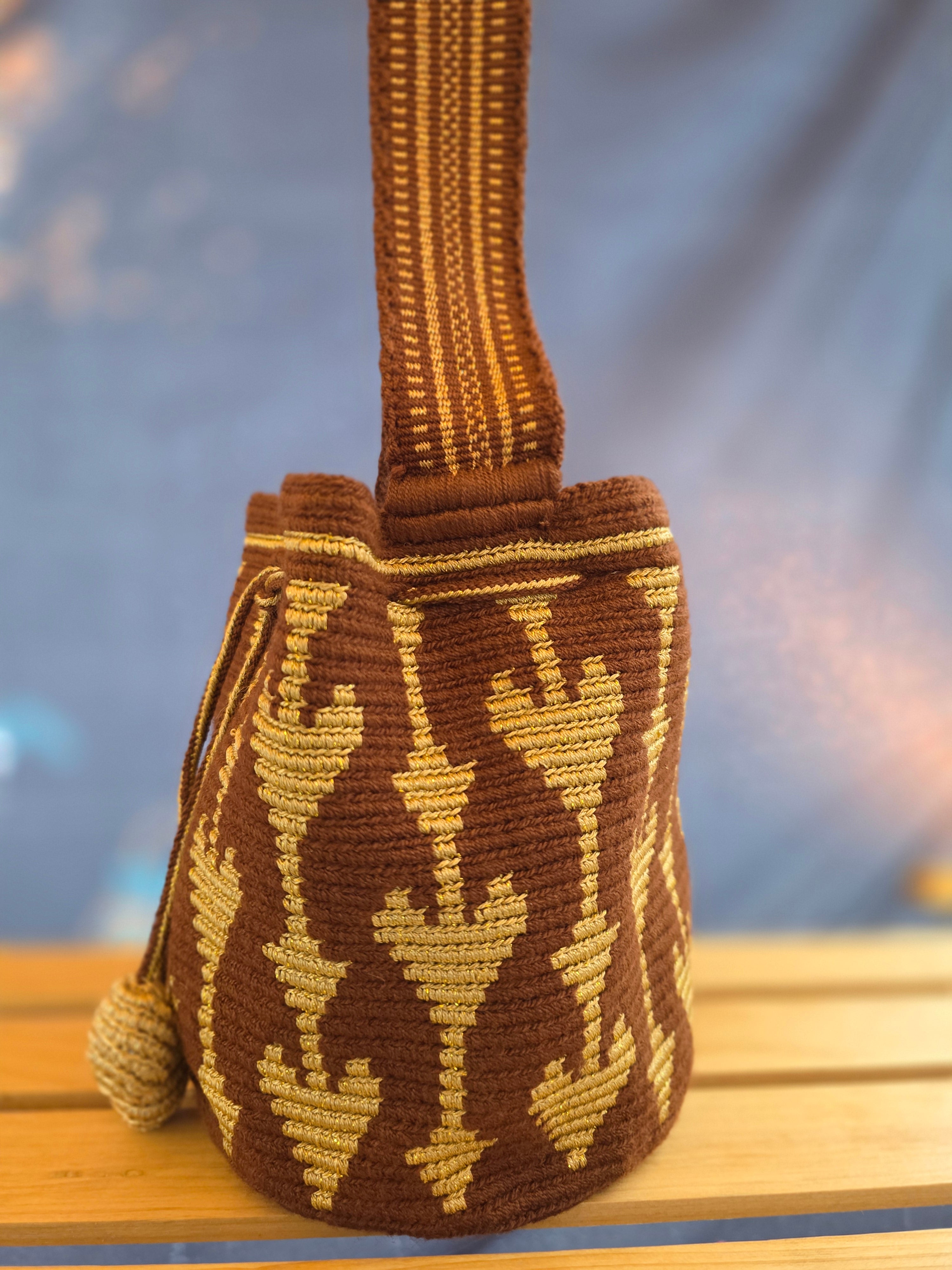 Auburn | Handwoven Wayuu Mochila Small Two-Thread  Crossbody Bucket Bag