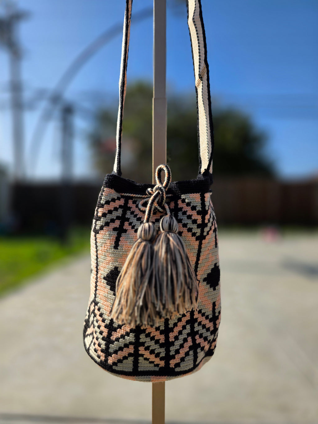 Midnight Blush Two-Thread Medium Mochila