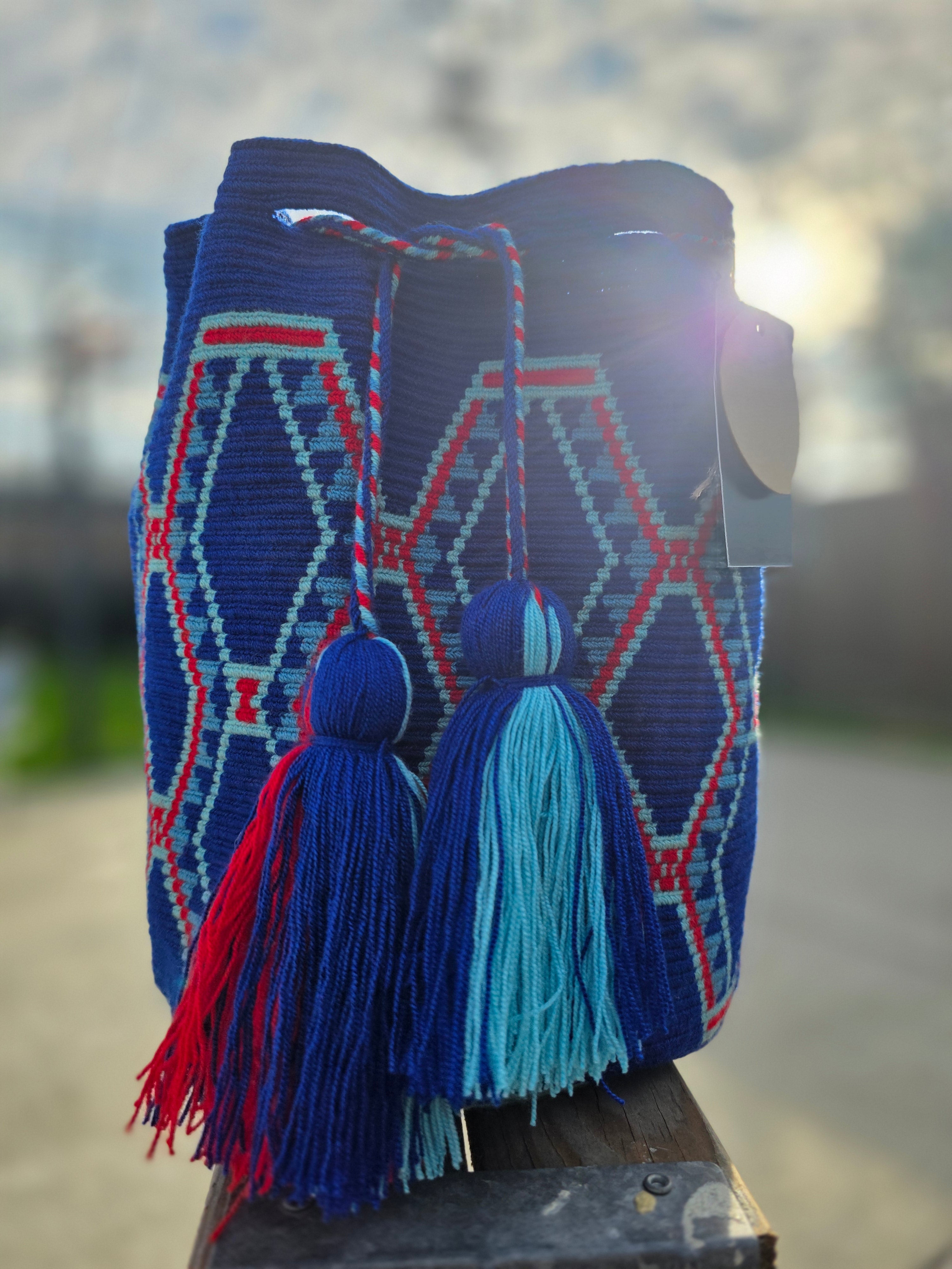 Electric Atlas Mochila — Large (One-Thread)