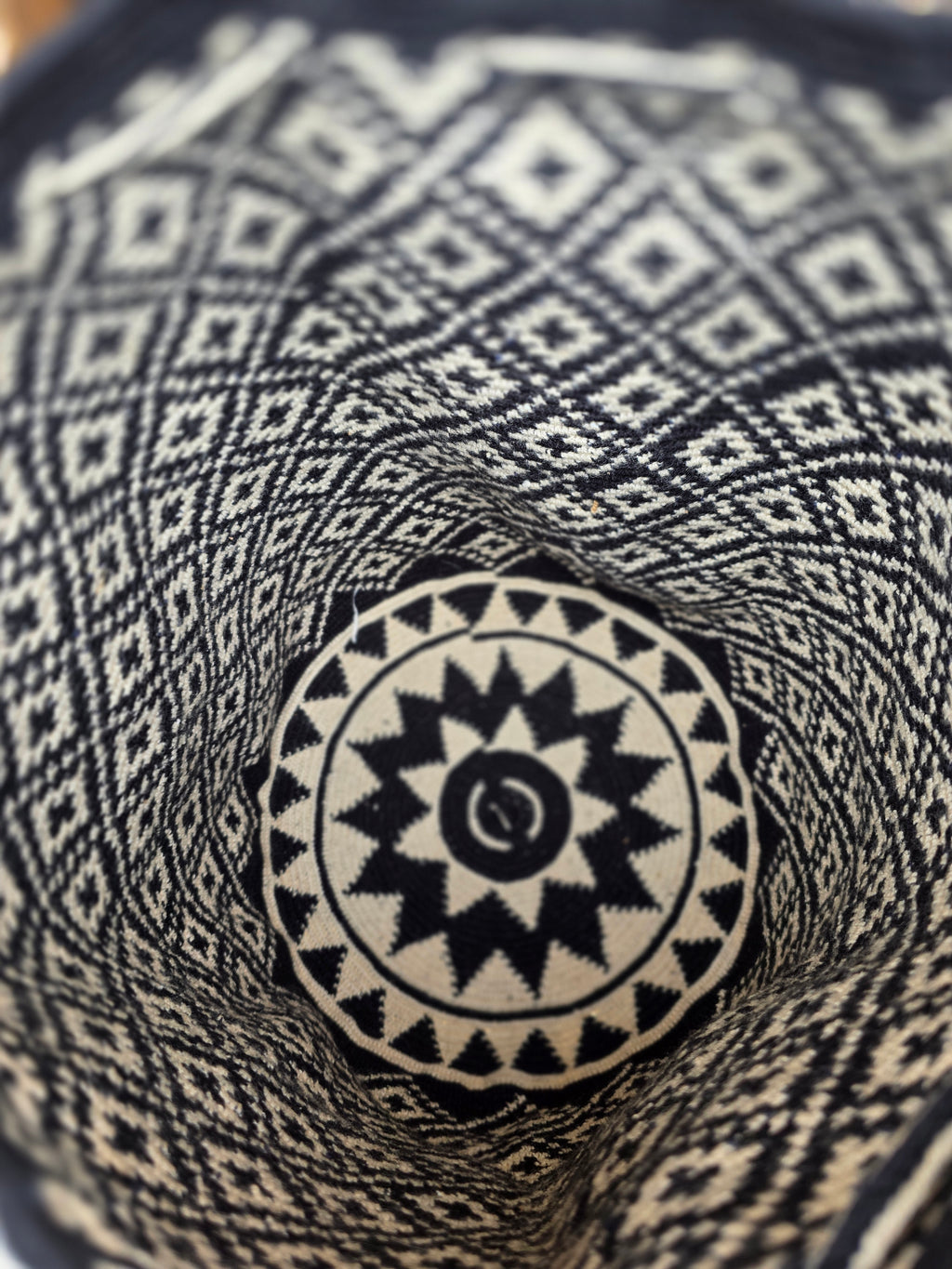 Sunburst Grid - Large One-thread