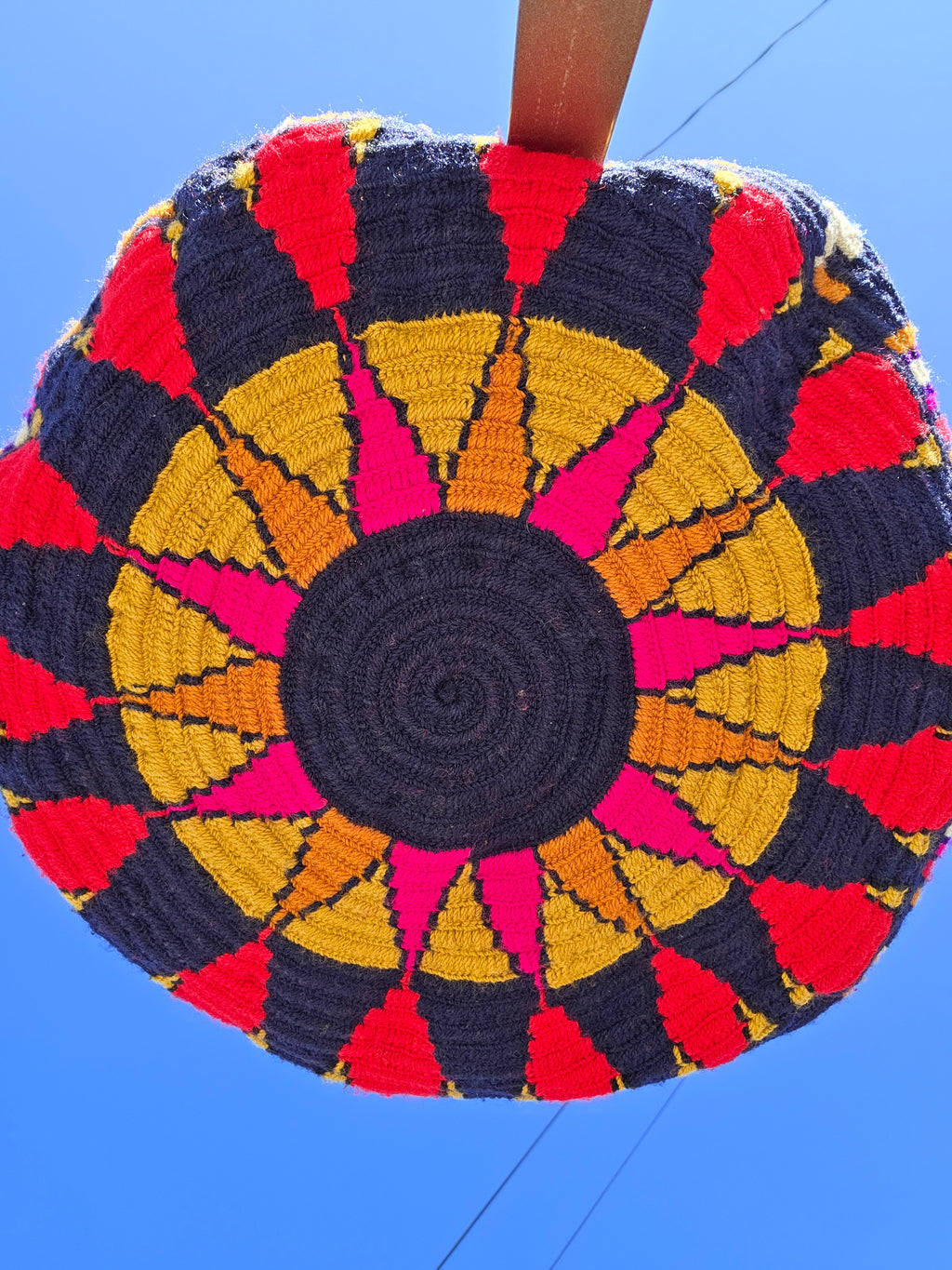 Fuego Vivo
Traditional Wayuu Playera (Beach Tote)