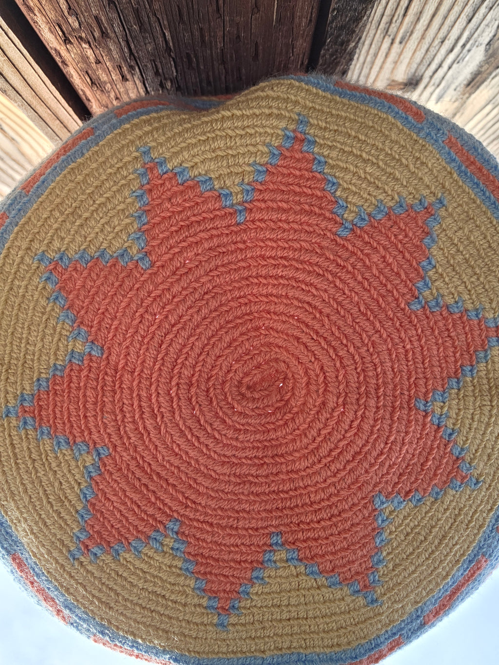 Solar Crest
Small Two-Thread Wayuu Mochila