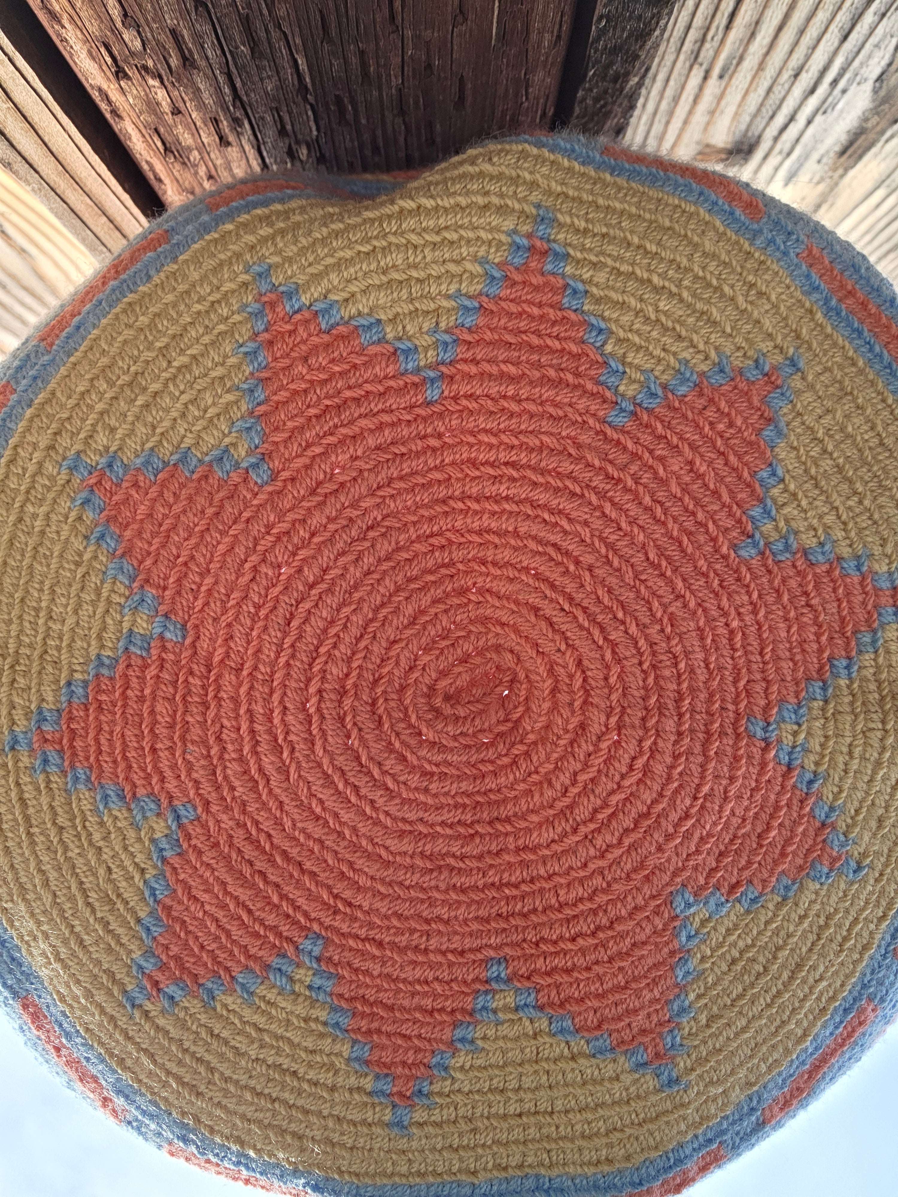 Solar Crest
Small Two-Thread Wayuu Mochila