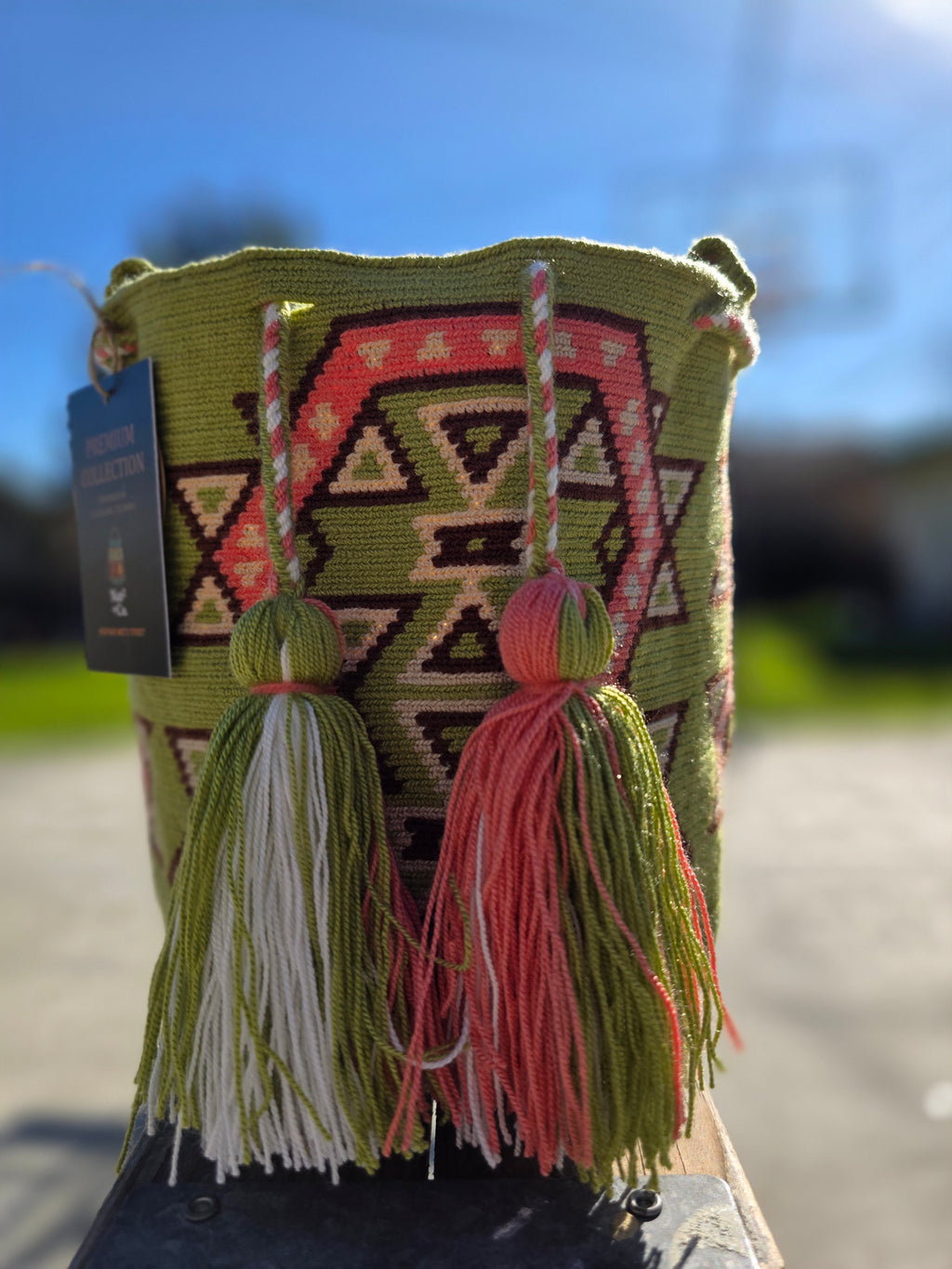 Cactus Bloom
Medium One-Thread Mochila