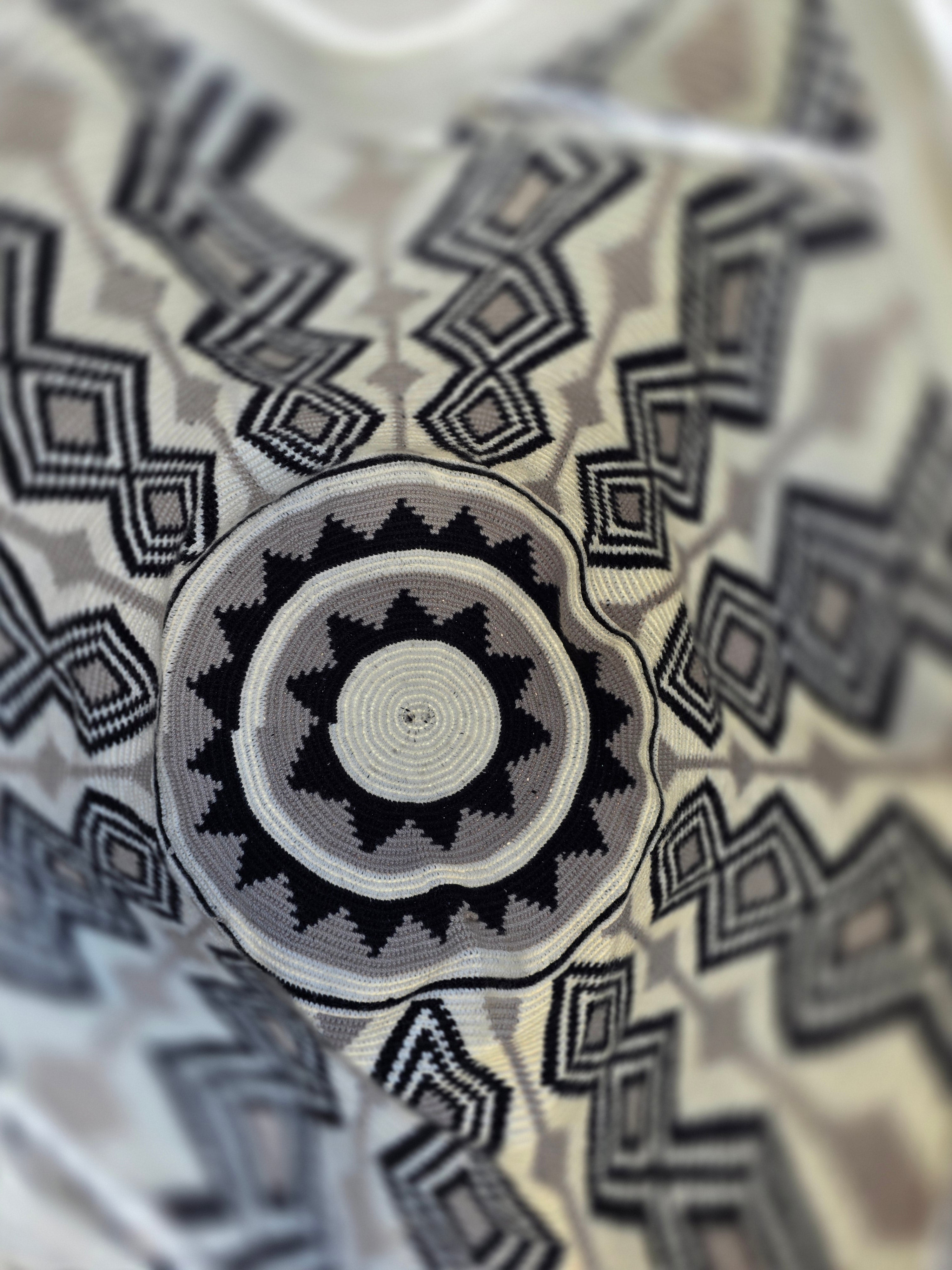 Axis Weave Mochila — Large (One-Thread)