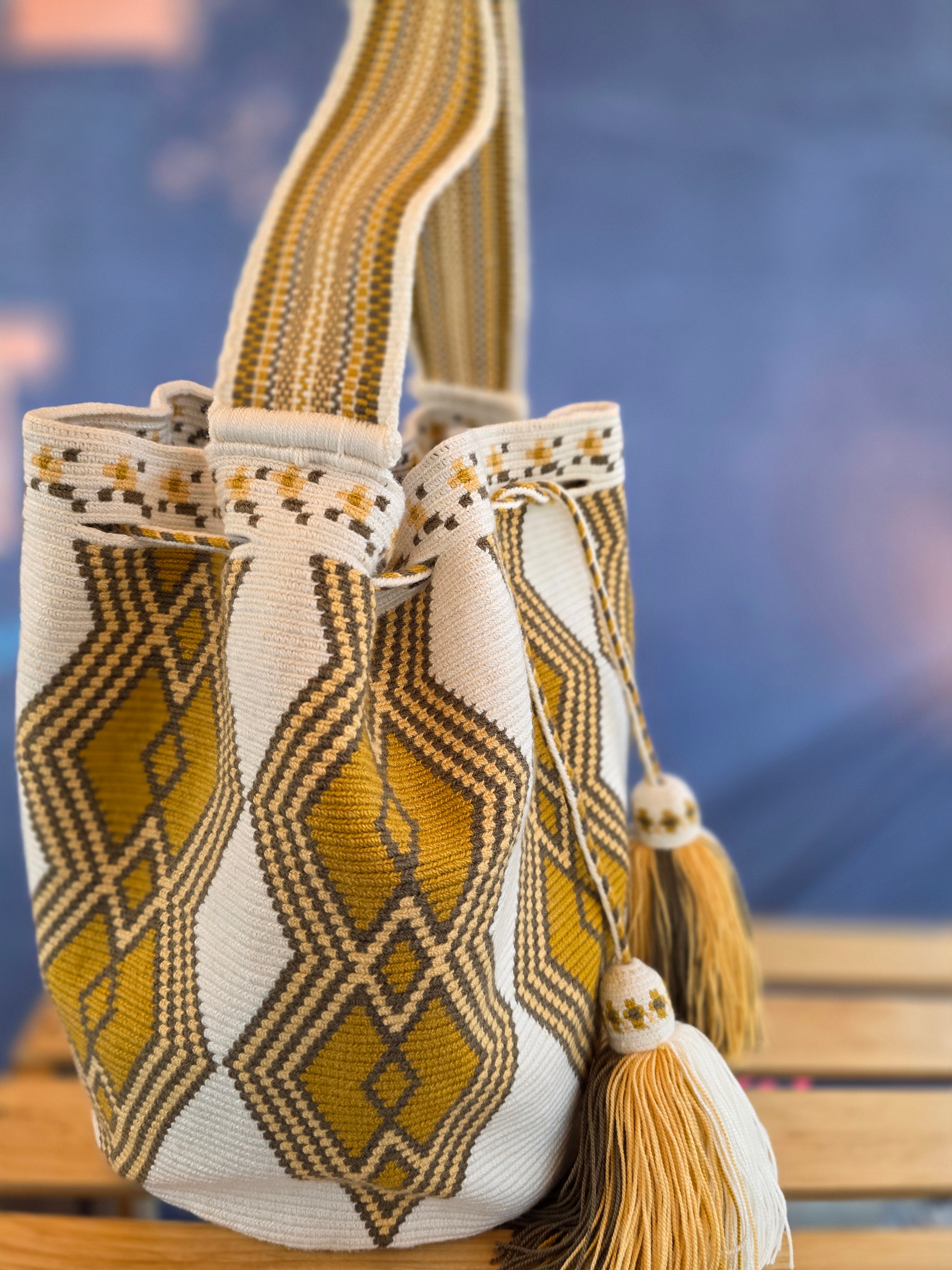 Marza – One-Thread Wayuu Mochila Large