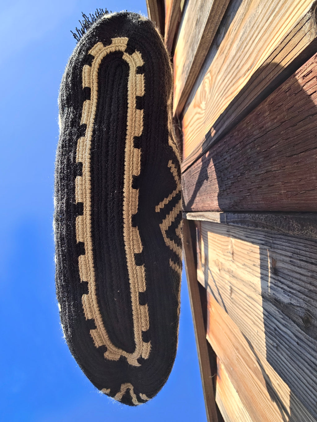 Axis Weave
Two-Thread Wayuu Mochila — Small & Medium