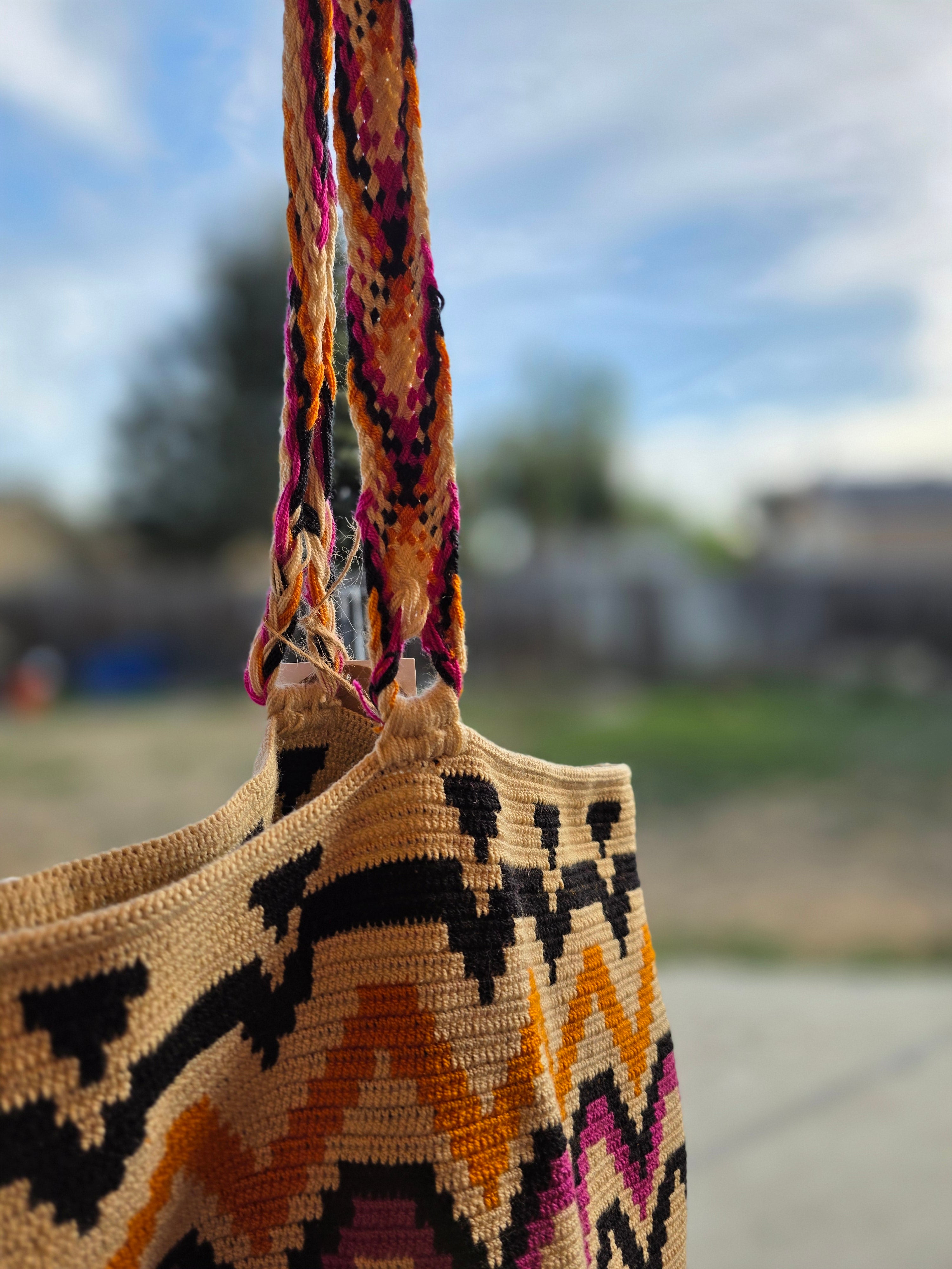 Marua – One-Thread Modern Wayuu Knit Shoulder Bag