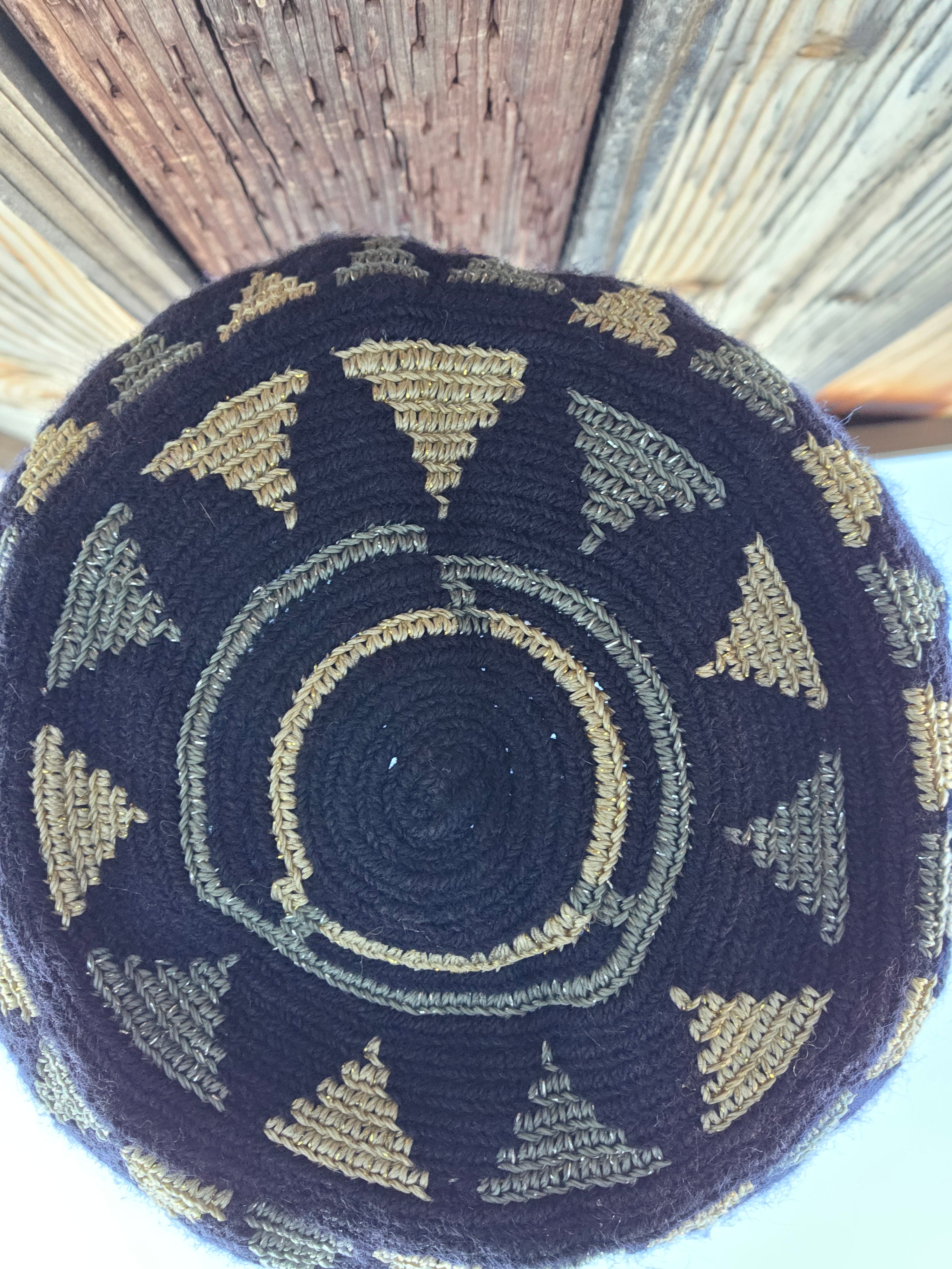 Night Signal
Small One-Thread Mochila · Metallic Thread
