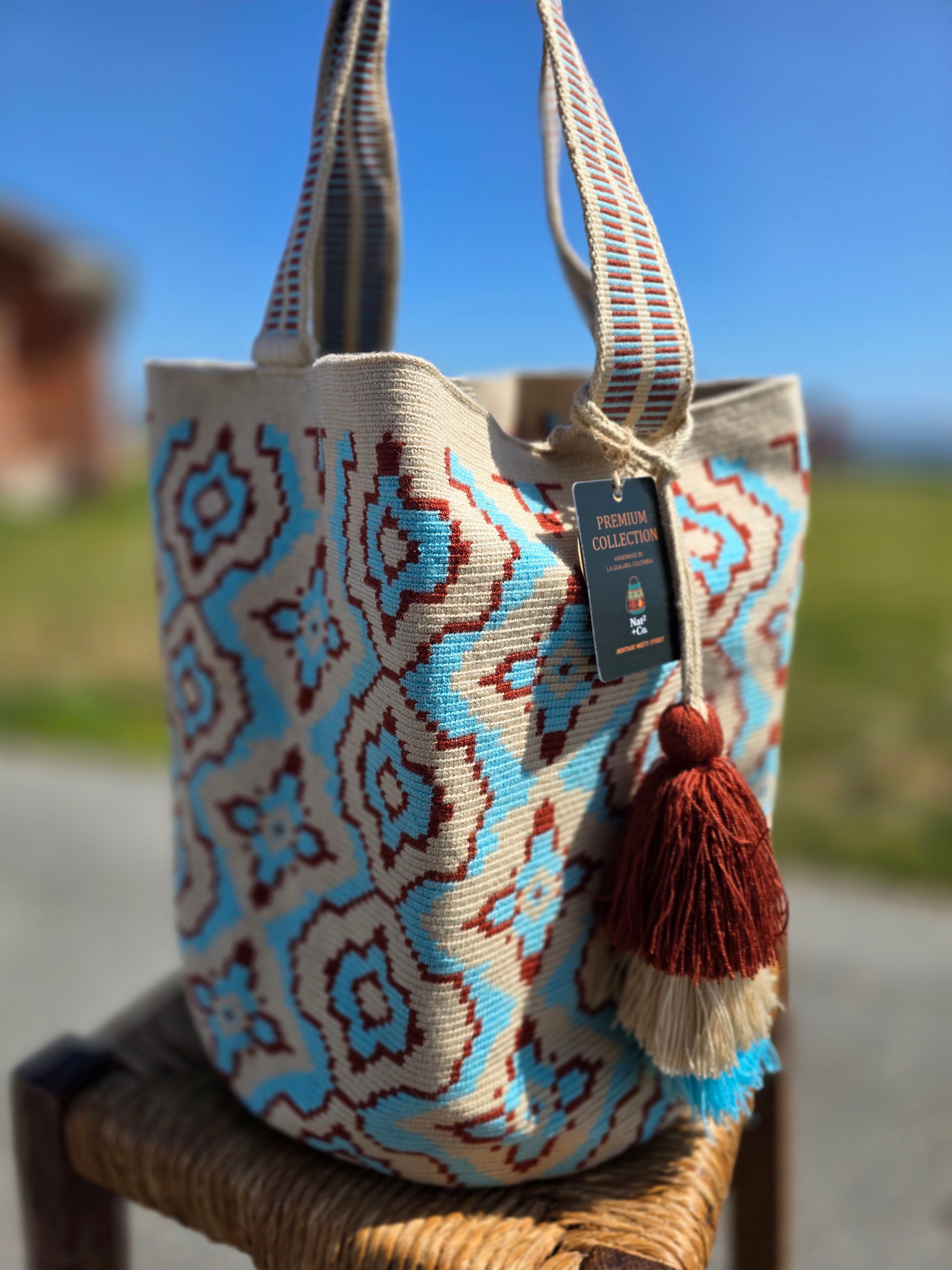 Coastal Heirloom Tote Premium Collection · One-Thread