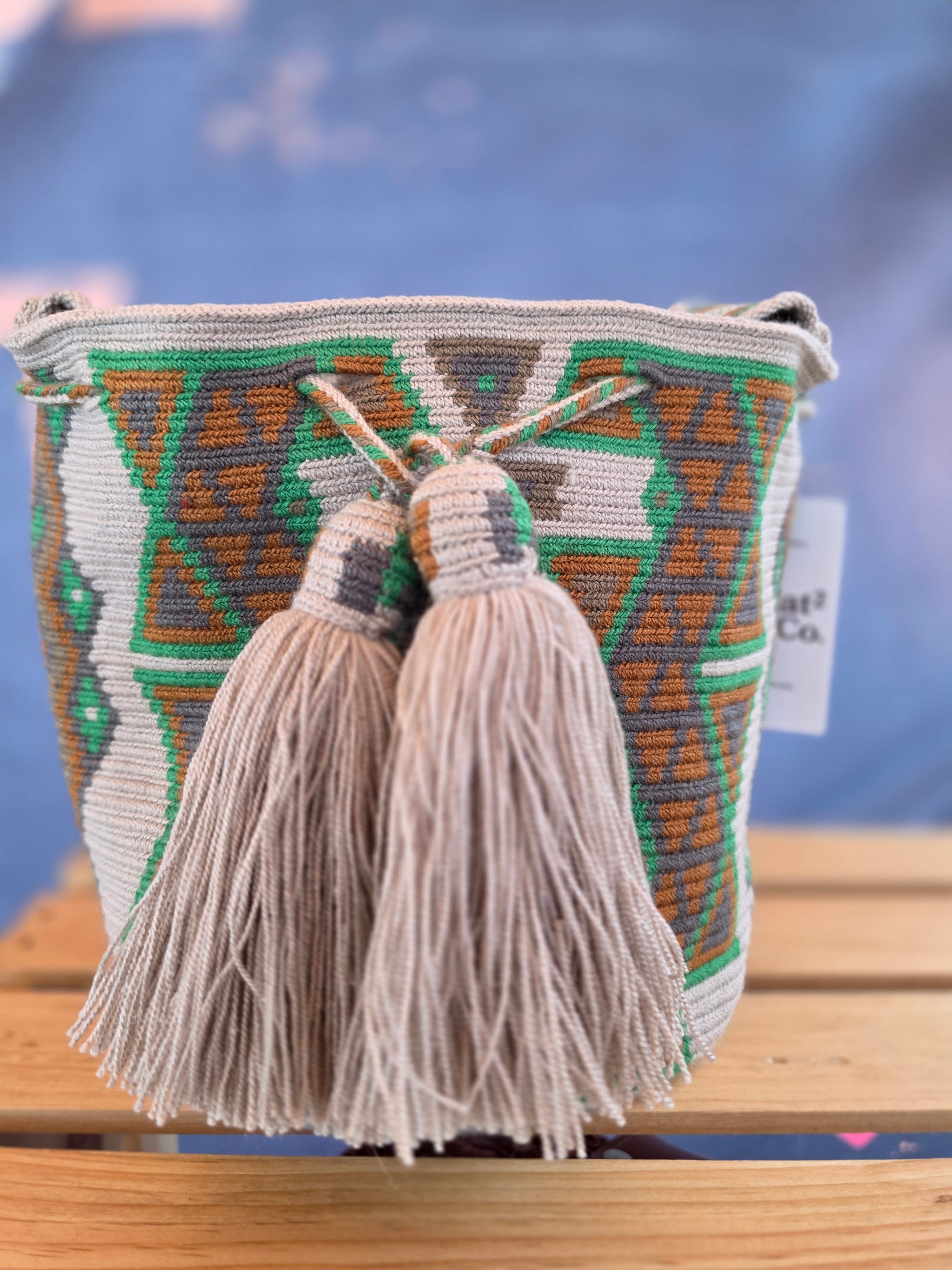 Cedar – One-Thread Wayuu Mochila Small