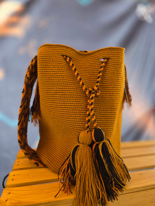 Amber Trail – Two-Thread Wayuu Mochila Bag- Large