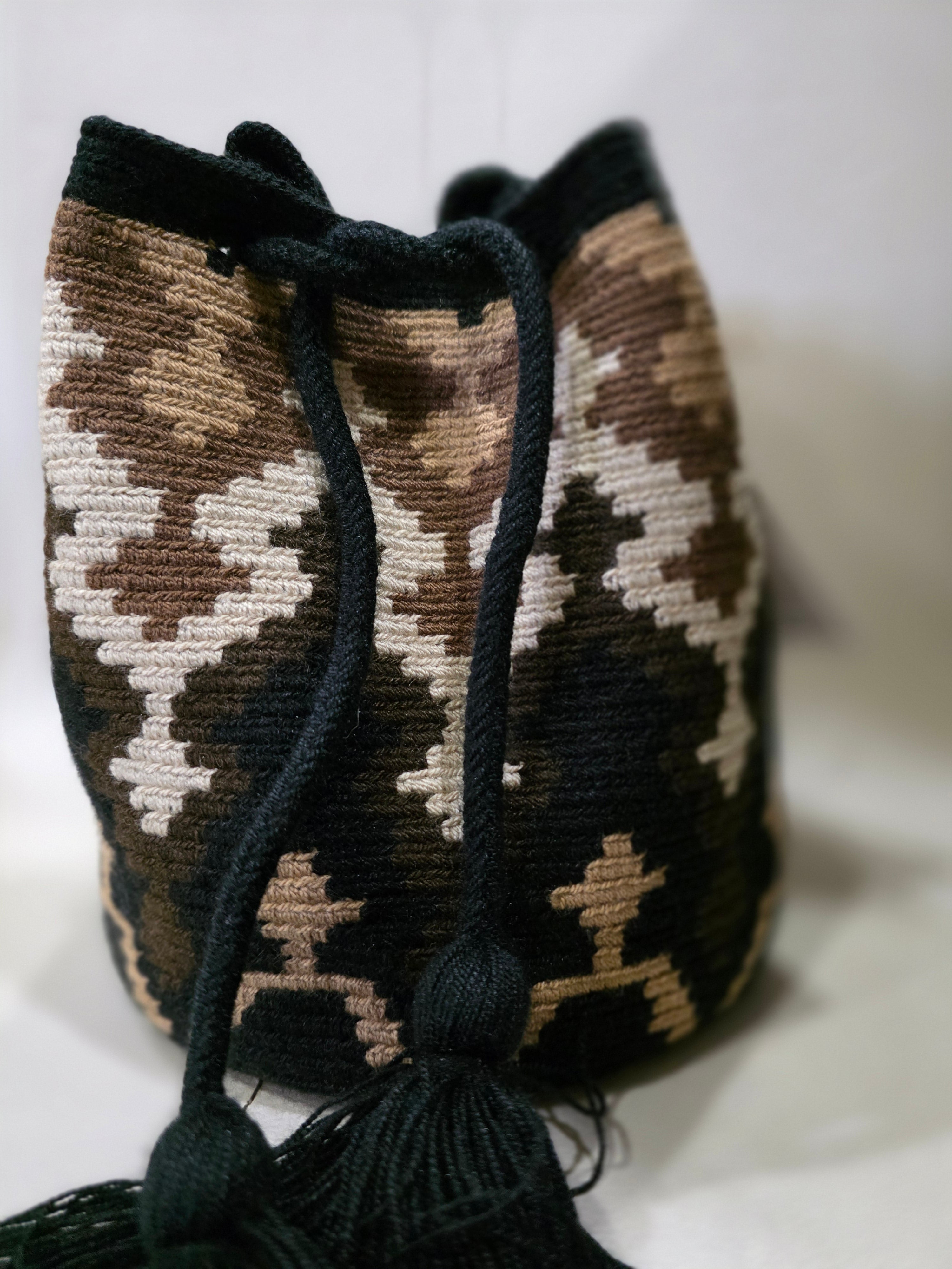 Shadow – Small Two-Thread Wayuu Mochila  Crossbody Bucket Bag