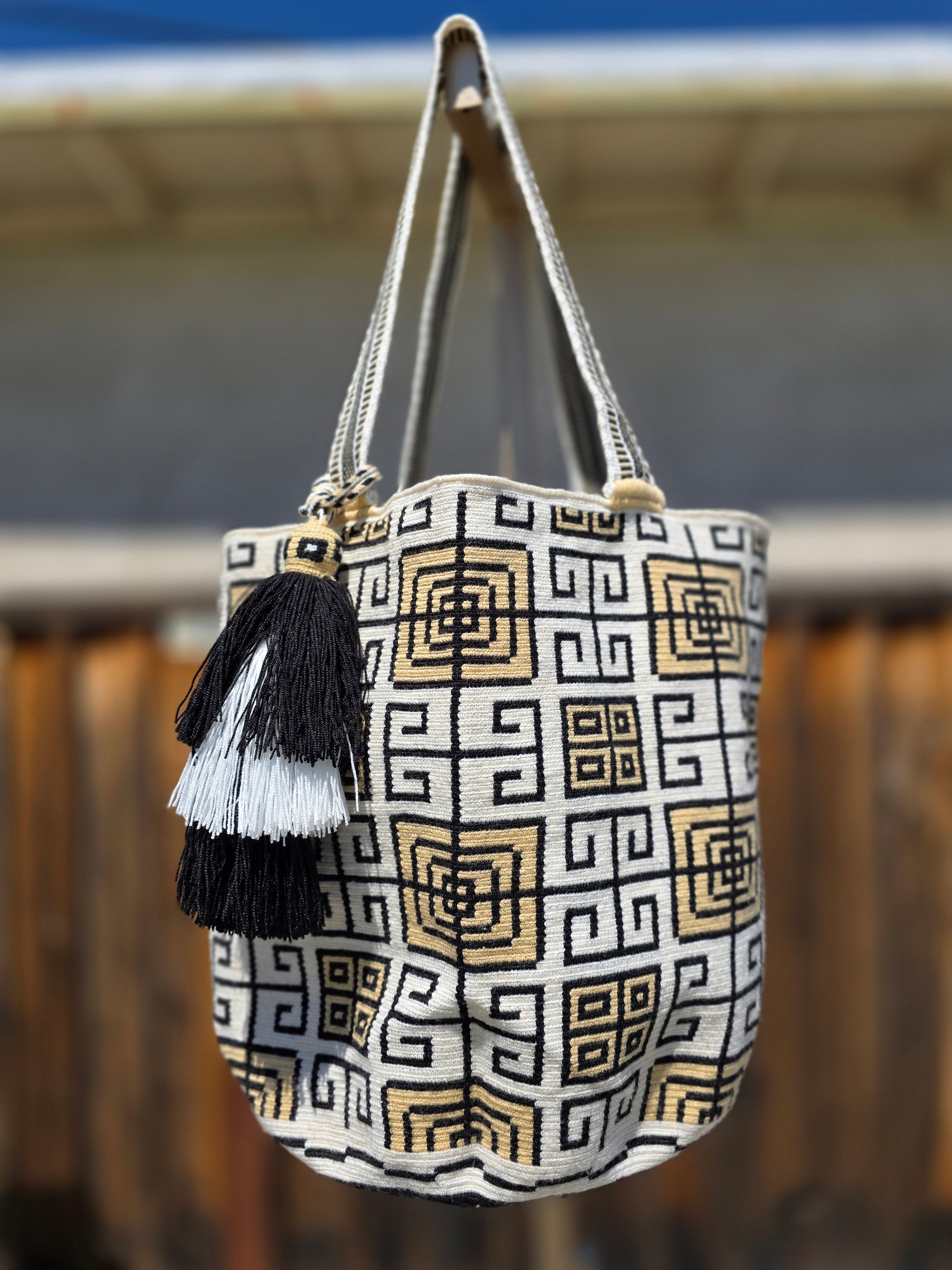 Ivory Labyrinth- Premium One-Thread Tote