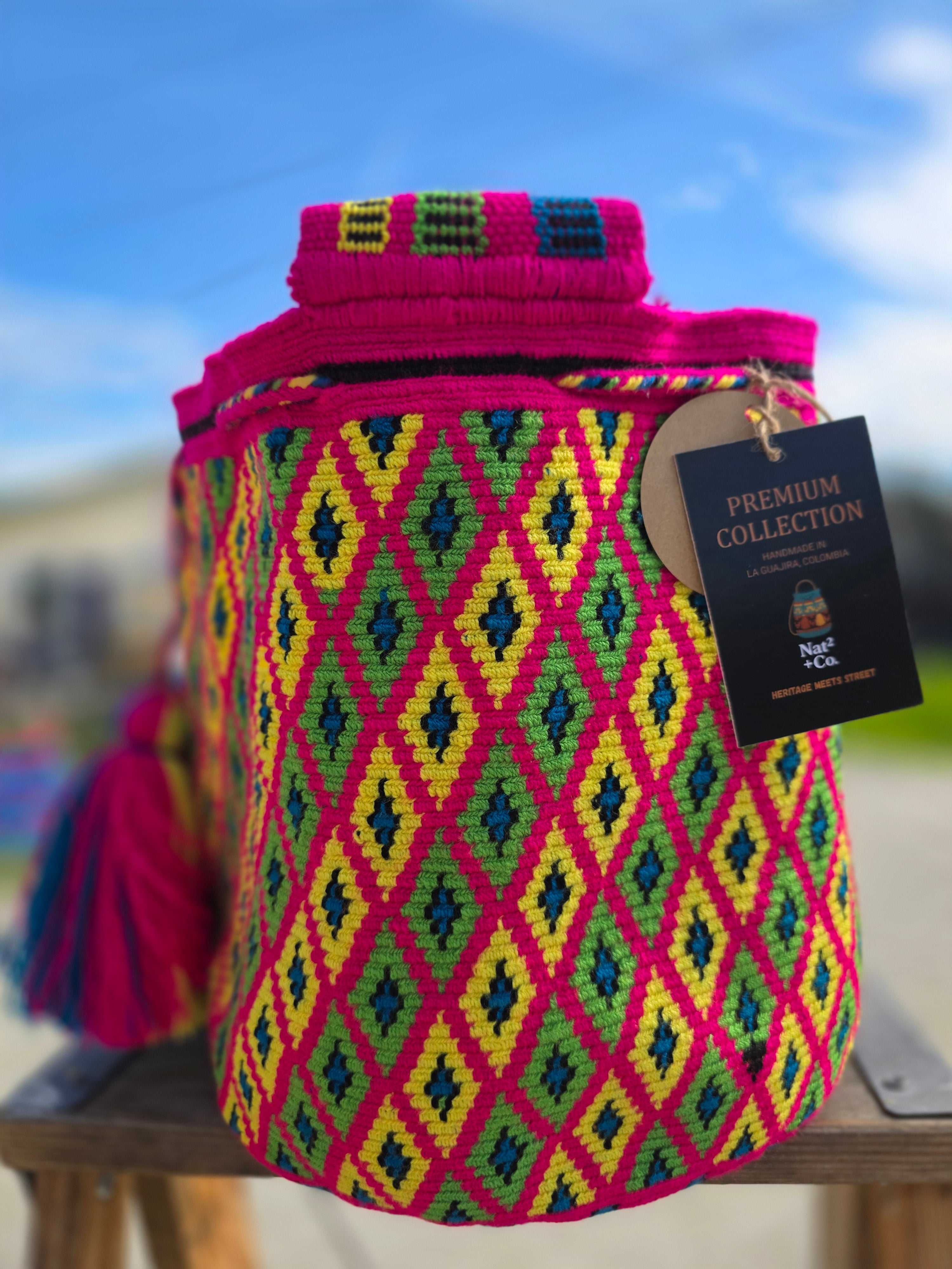 Electric Bloom Mochila — Large (One-Thread)