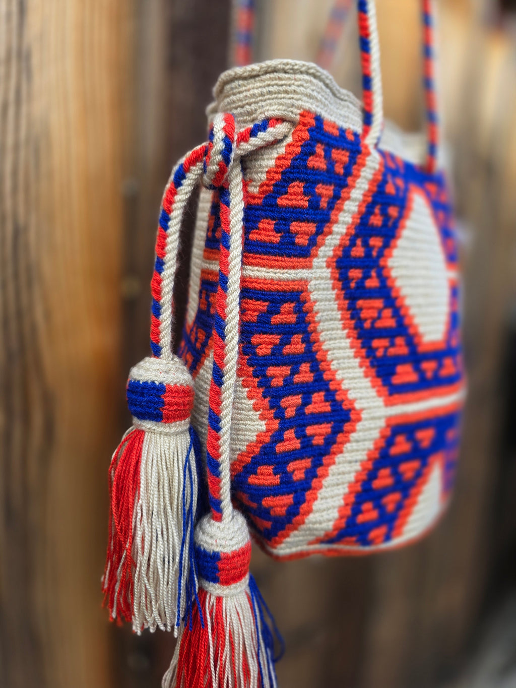 Hexline
Small Two-Thread Mochila
