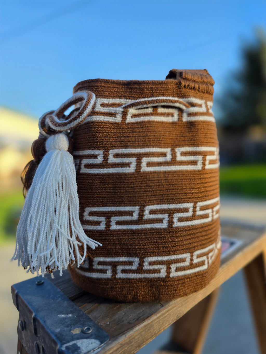 Lintel
Small One-Thread Mochila