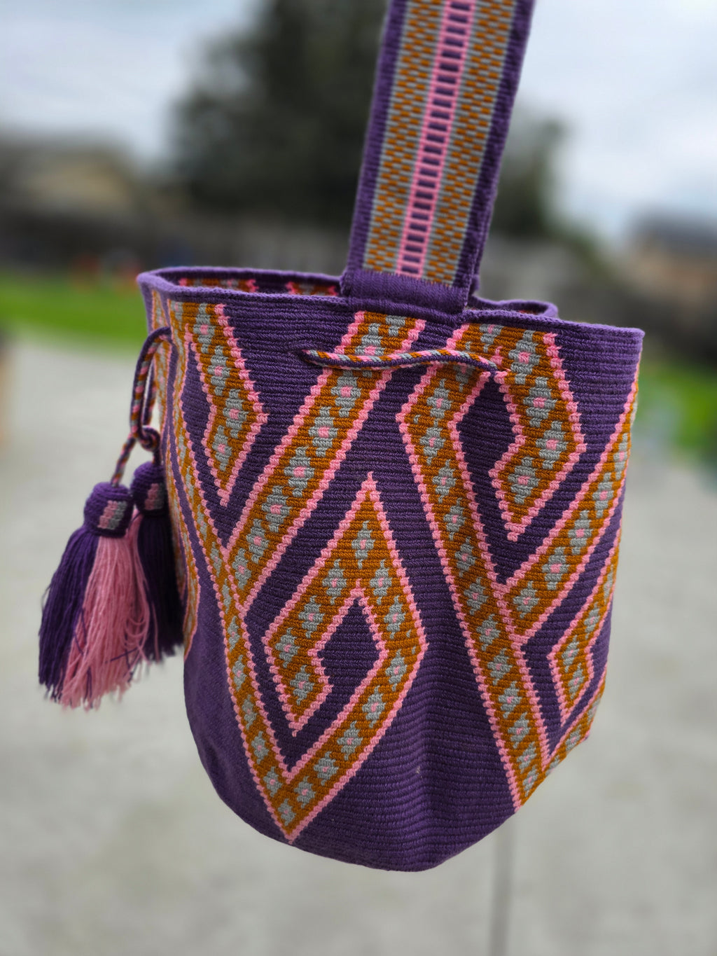 Chevron
Large | One-Thread Mochila