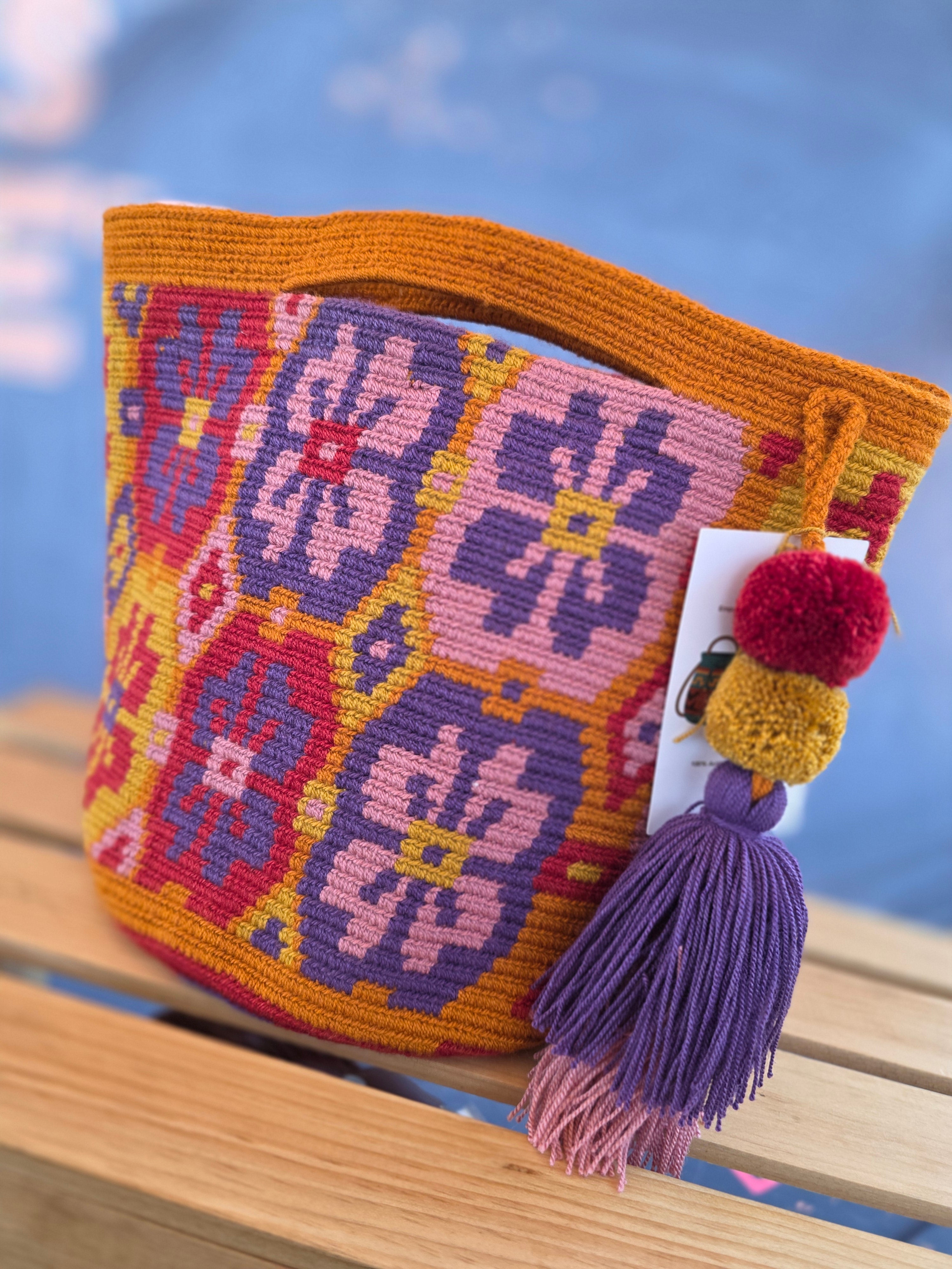Solana – Two-Thread Wayuu Clutch