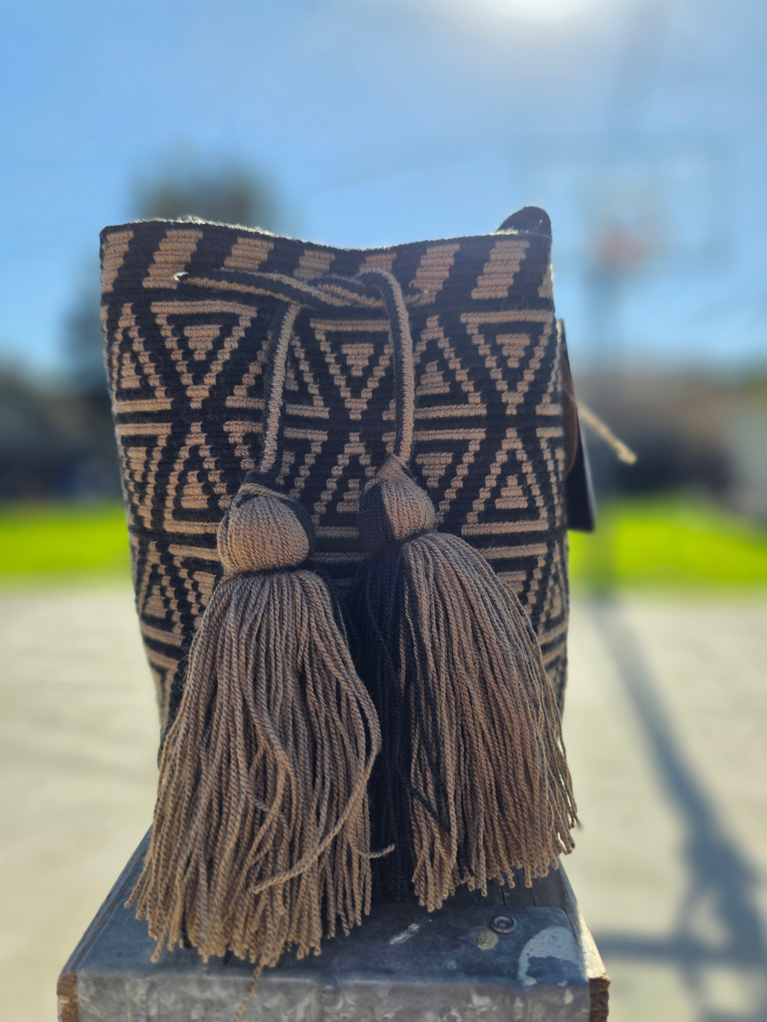 Axis Stone
Small One-Thread Mochila